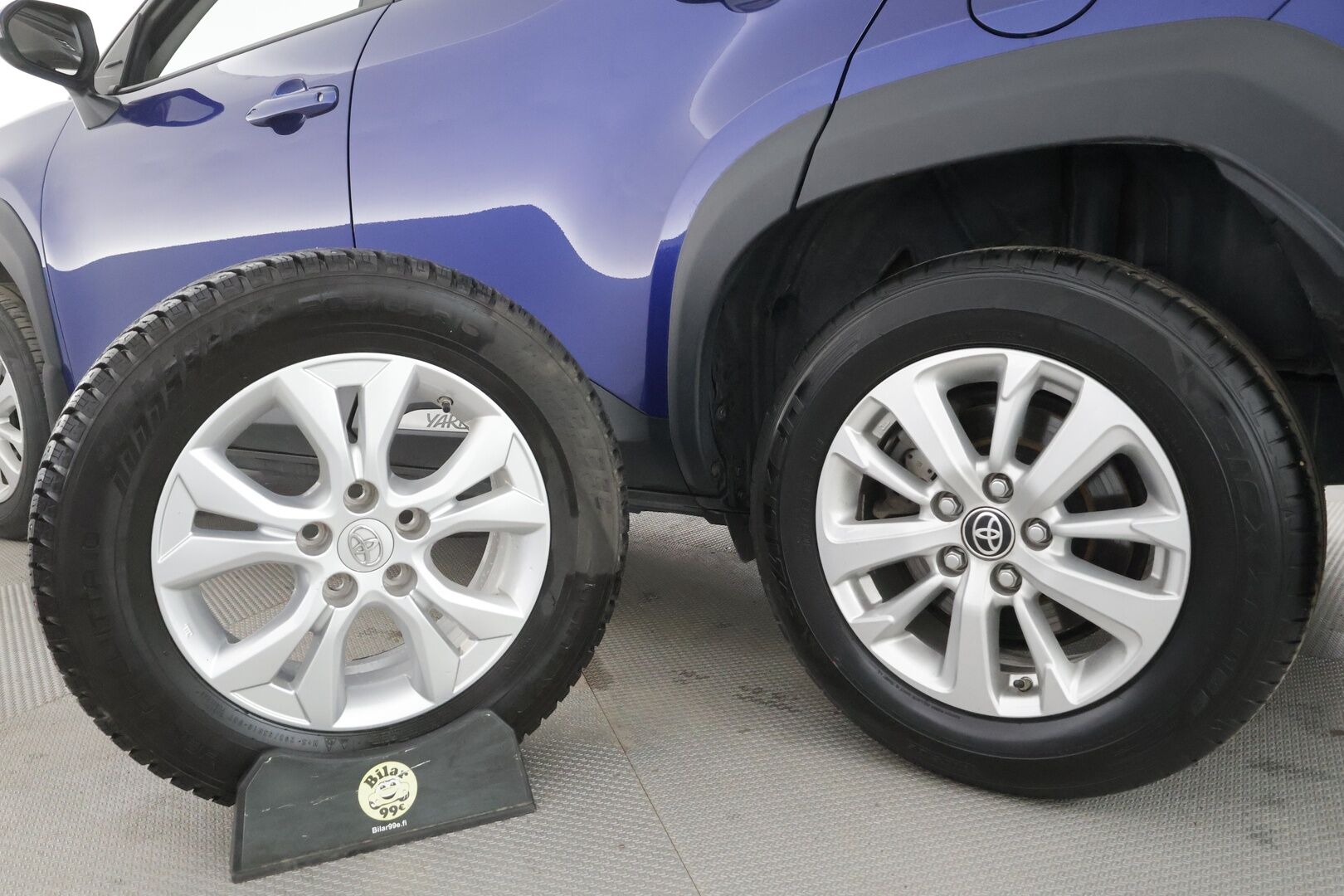 Toyota Yaris Cross 2024 1,5 Hybrid Active - | ACC | LED | LTA | P.kamera | Keyless | Navi | Apple & Android | Lämm. ratti | Aut. ilmastointi | 2x renkaat aluin | Merkkihuollot | Suomiauto | 