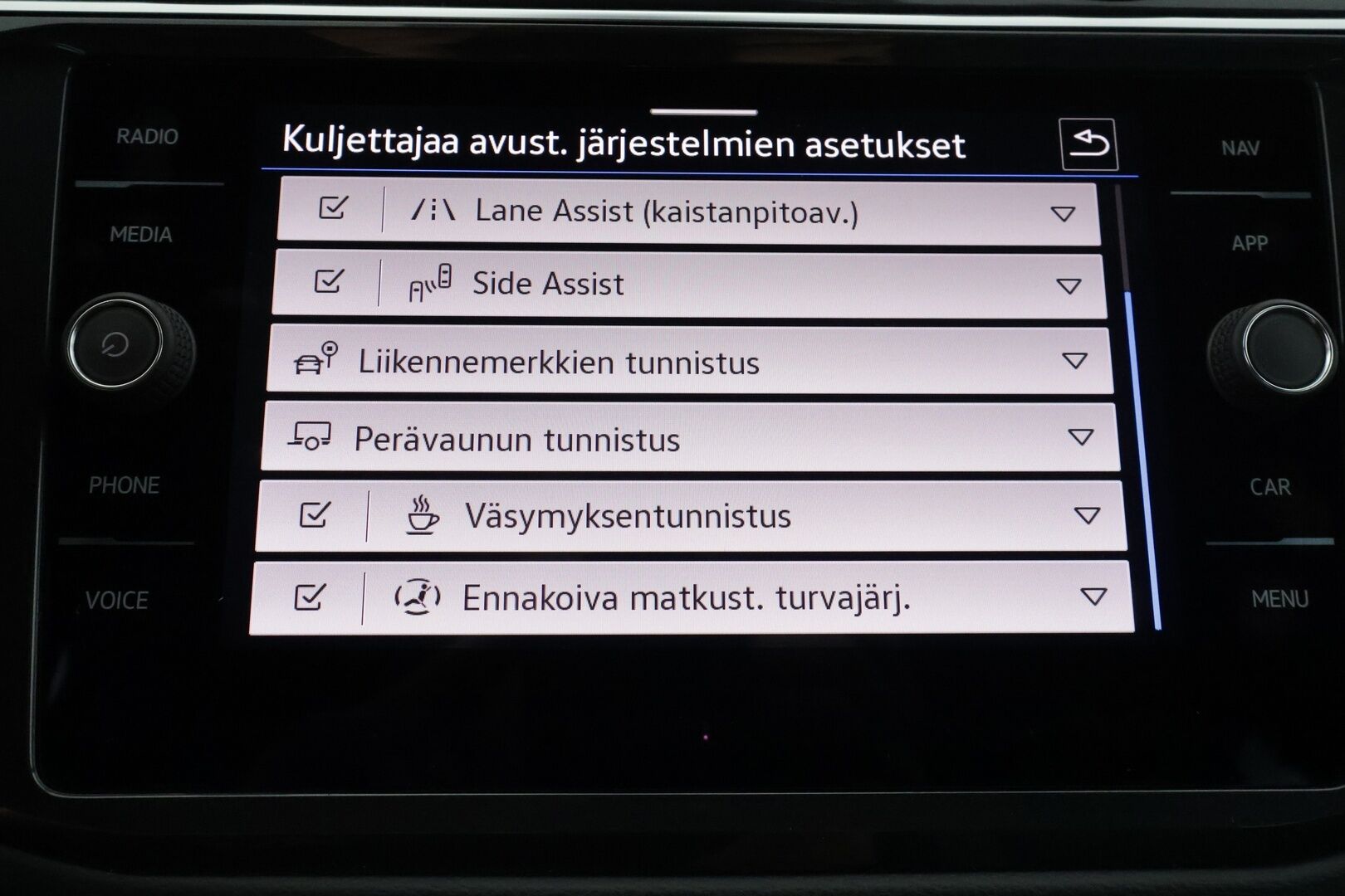 Volkswagen Tiguan 2024 R-Line Business Limited eHybrid 180 kW DSG-automaatti - ACC | koukku | IQ-Light | P-Kamera | Ratinlämmitys | Digimittaristo | Navi | Apple&Android | 1.Om Suomi-auto | Kahdet Renkaat | Merkkihuollettu | - KORKO VAIN 3,99 %