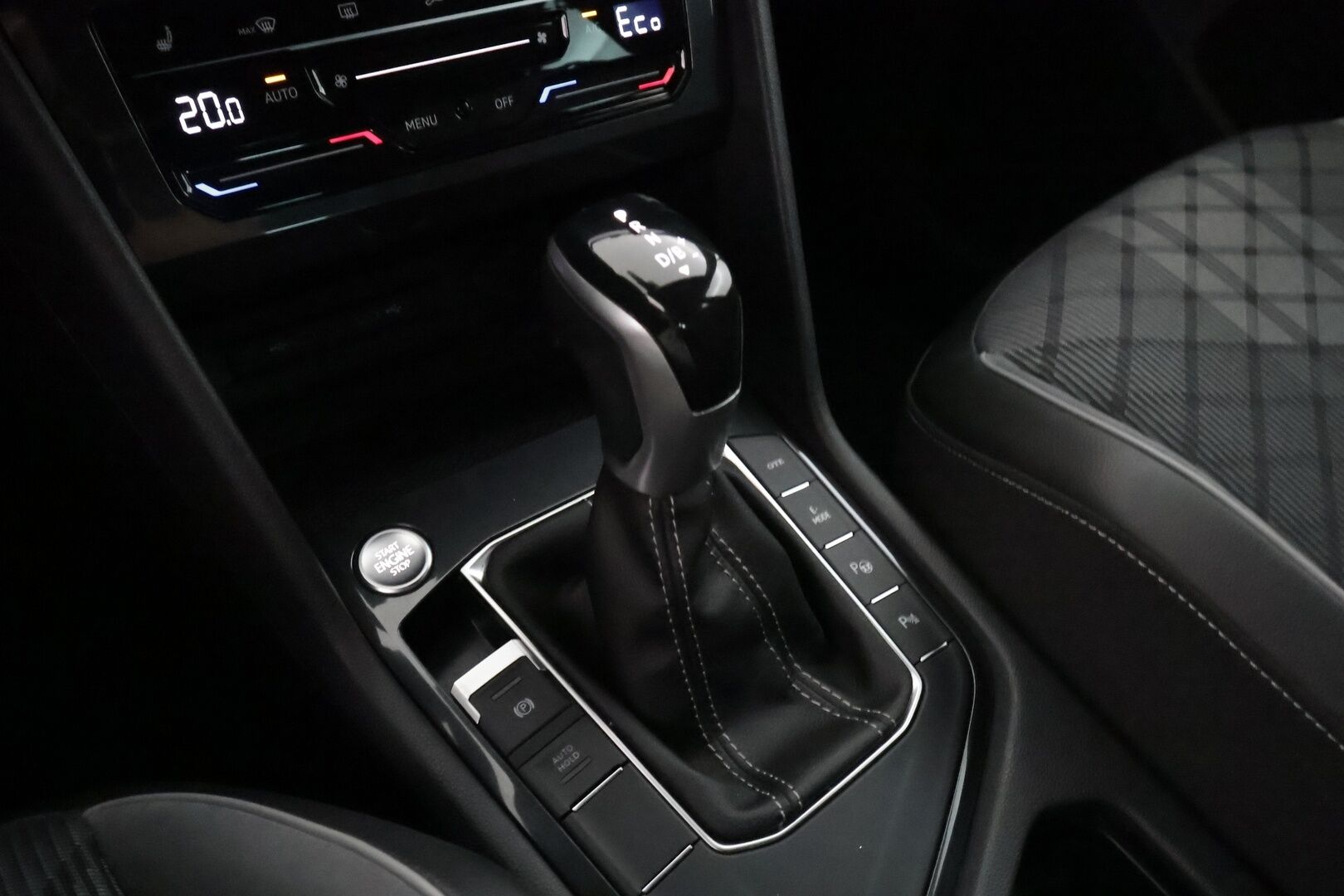 Volkswagen Tiguan 2024 R-Line Business Limited eHybrid 180 kW DSG-automaatti - ACC | koukku | IQ-Light | P-Kamera | Ratinlämmitys | Digimittaristo | Navi | Apple&Android | 1.Om Suomi-auto | Kahdet Renkaat | Merkkihuollettu | - KORKO VAIN 3,99 %