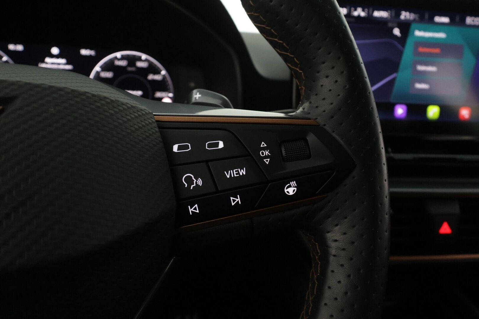 CUPRA Leon Sportstourer 2021 1,4 PHEV 180 kW e-HYBRID DSG - | ACC | Muistipenkki | DCC | Sporttipenkit | Puolinahat | P.kamera | Ambient | Keyless | Side assist | Sähk. takaluukku | Lämm. ratti | 