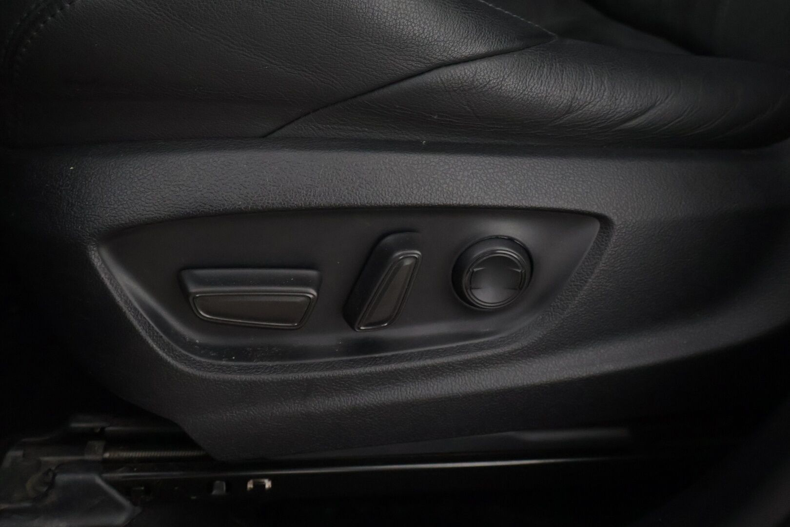 Toyota C-HR 2021 2,0 Hybrid GR Sport * JBL / ACC / Apple&Android / Blis / P-kamera * - Juuri saapunut / 2x Renkaat