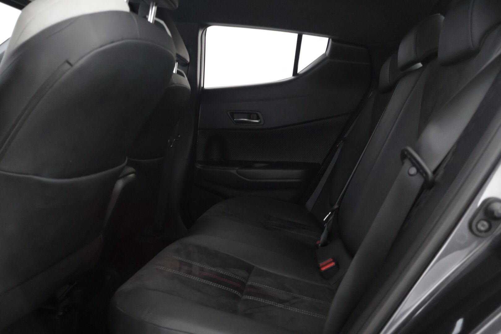 Toyota C-HR 2021 2,0 Hybrid GR Sport * JBL / ACC / Apple&Android / Blis / P-kamera * - Juuri saapunut / 2x Renkaat