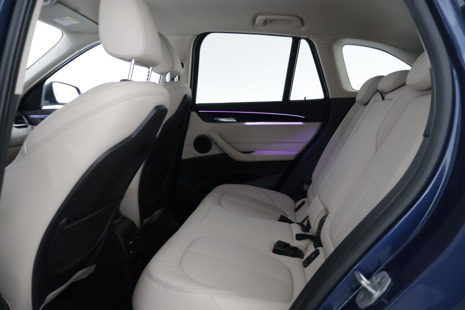 BMW X1 2021 F48 xDrive25e A Business Sport * Adapt. LED / HUD / Nahkasisusta / Hifit / Ambient / Koukku  * - * Siistikuntoinen / Hyvät varusteet / Akku kuntotarkastettu Soh 90,6% *