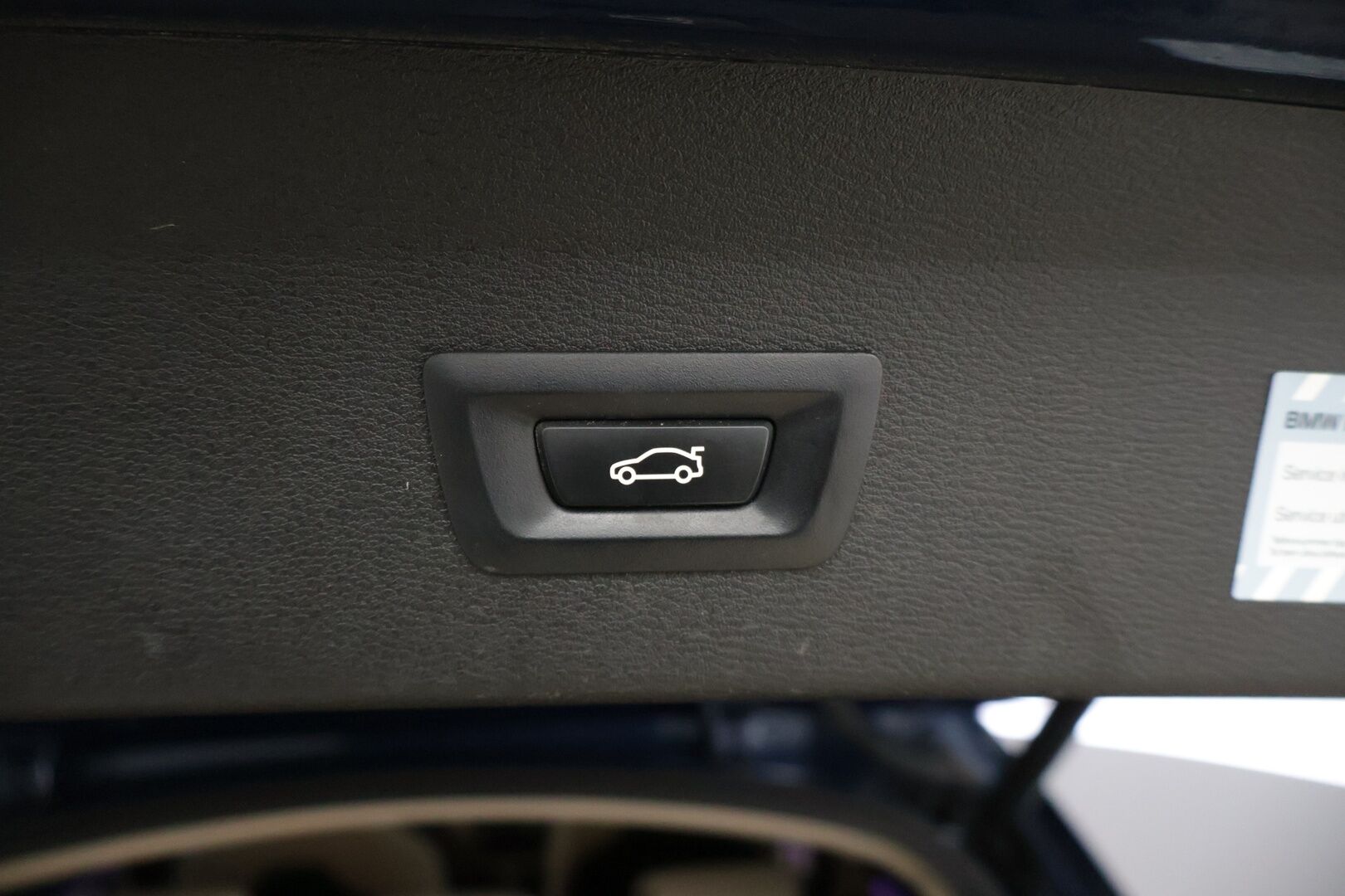 BMW X1 2021 X1 xDrive25e Farmari (AC) 4ov 1499cm3 A * Ratinlämmitin / Koukku / Nahkapenkit / Adapt.LED / Ambient / HUD / Hifit * - * Siistikuntoinen / Hyvät varusteet / Akku kuntotarkastettu * - HULLUT JOULUT KORKOTARJOUS 2,49% 