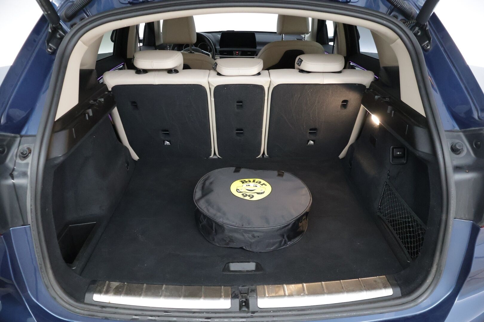 BMW X1 2021 X1 xDrive25e Farmari (AC) 4ov 1499cm3 A * Ratinlämmitin / Koukku / Nahkapenkit / Adapt.LED / Ambient / HUD / Hifit * - * Siistikuntoinen / Hyvät varusteet / Akku kuntotarkastettu * - HULLUT JOULUT KORKOTARJOUS 2,49% 