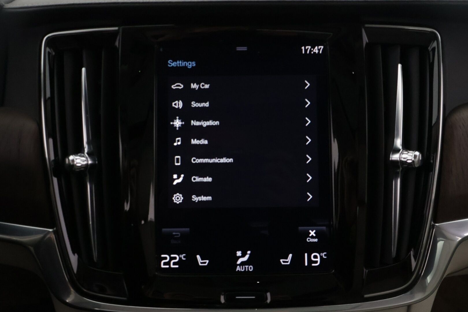 Volvo S90 2021 T8 TwE AWD Inscription aut *Adapt. Vakkari / BLIS / HUD / Bowers&Wilkins / 360 kamerat / Kattoluukku / Tuul. sekä hierovat nahat* - 3,99 % KORKOTARJOUS TÄHÄN AUTOON - *Huippuvarusteet / 2xrenkaat ja vanteet*