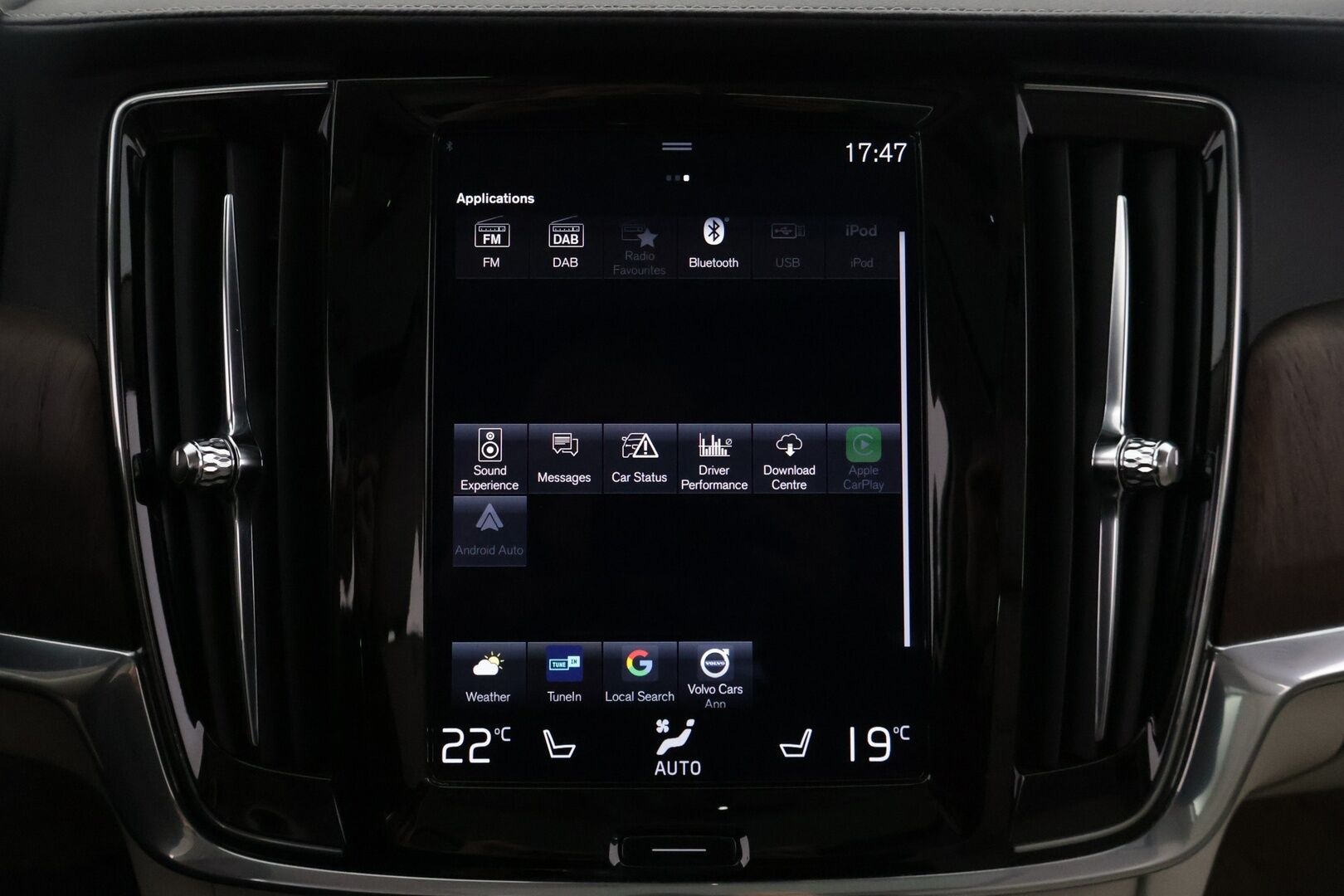 Volvo S90 2021 T8 TwE AWD Inscription aut *Adapt. Vakkari / BLIS / HUD / Bowers&Wilkins / 360 kamerat / Kattoluukku / Tuul. sekä hierovat nahat* - 3,99 % KORKOTARJOUS TÄHÄN AUTOON - *Huippuvarusteet / 2xrenkaat ja vanteet*
