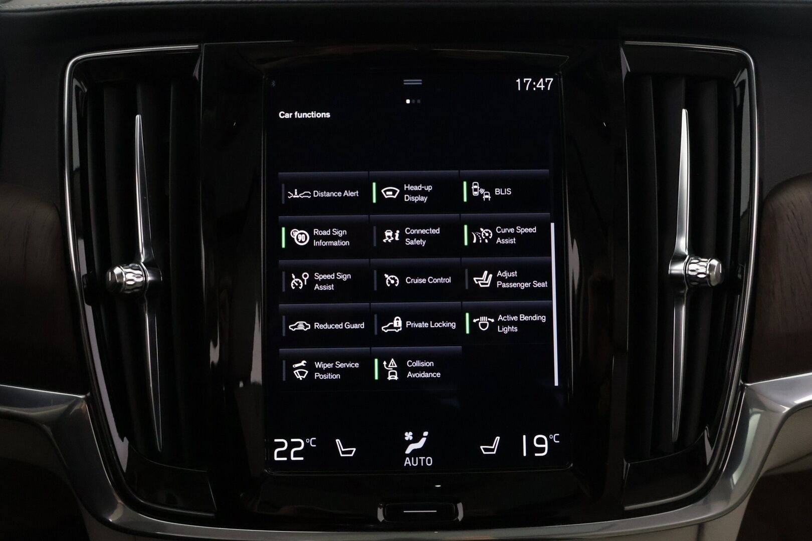Volvo S90 2021 T8 TwE AWD Inscription aut *Adapt. Vakkari / BLIS / HUD / Bowers&Wilkins / 360 kamerat / Kattoluukku / Tuul. sekä hierovat nahat* - 3,99 % KORKOTARJOUS TÄHÄN AUTOON - *Huippuvarusteet / 2xrenkaat ja vanteet*