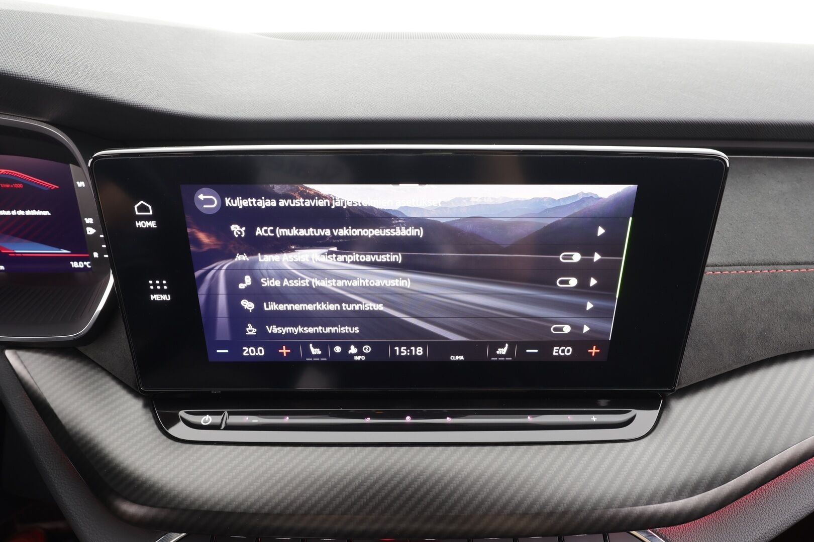 Skoda Octavia 2024 Combi 1.4 TSI PHEV RS iV DSG Autom. - | ACC | Lisälämmitin | Skoda crystal Light Matrix LED | P.Kamera | Digimittaristo | Ratinlämmitys | Keyless | Apple&Android | Suomi-auto | Kahdet Renkaat | Merkkihuollettu |
