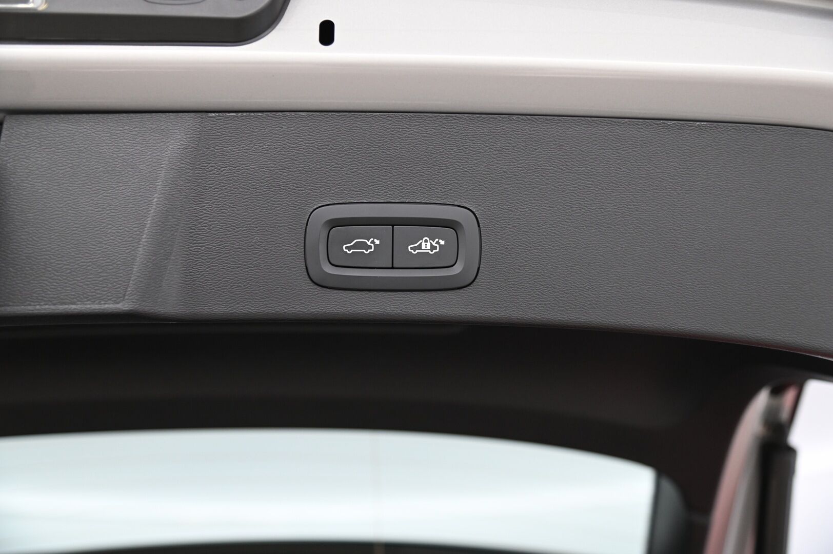 Volvo XC40 2024 Recharge Single Plus *VOC / ACC / Navi / P.kamera / Ilmalämpöpumppu* - 3,99 % KORKOTARJOUS TÄHÄN AUTOON - *Tehdastakuu Voimassa: 100tkm / 22.03.2027 // 2x Renkaat Aluvanteilla!