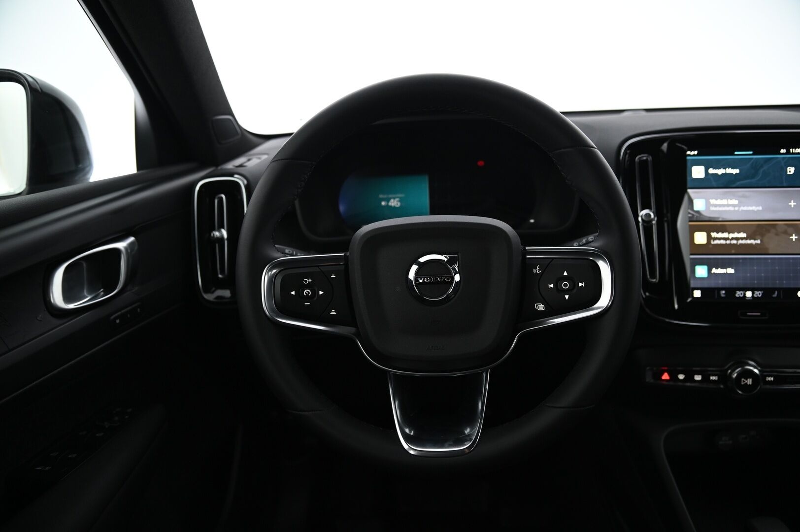 Volvo XC40 2024 Recharge Single Plus *VOC / ACC / Navi / P.kamera / Ilmalämpöpumppu* - 3,99 % KORKOTARJOUS TÄHÄN AUTOON - *Tehdastakuu Voimassa: 100tkm / 22.03.2027 // 2x Renkaat Aluvanteilla!