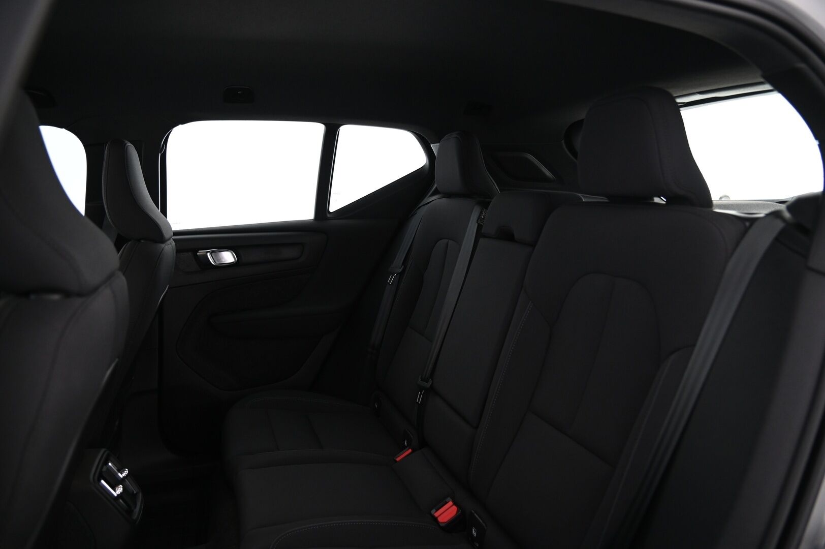 Volvo XC40 2024 Recharge Single Plus *VOC / ACC / Navi / P.kamera / Ilmalämpöpumppu* - 3,99 % KORKOTARJOUS TÄHÄN AUTOON - *Tehdastakuu Voimassa: 100tkm / 22.03.2027 // 2x Renkaat Aluvanteilla!