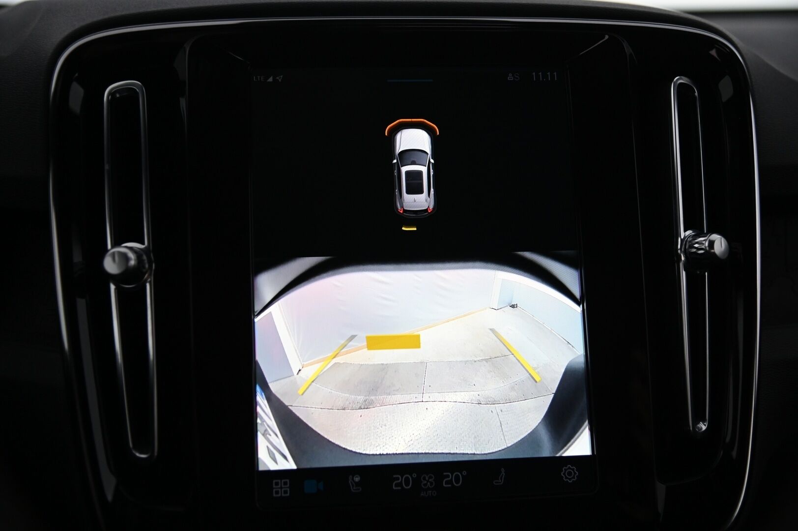 Volvo XC40 2024 Recharge Single Plus *VOC / ACC / Navi / P.kamera / Ilmalämpöpumppu* - 3,99 % KORKOTARJOUS TÄHÄN AUTOON - *Tehdastakuu Voimassa: 100tkm / 22.03.2027 // 2x Renkaat Aluvanteilla!