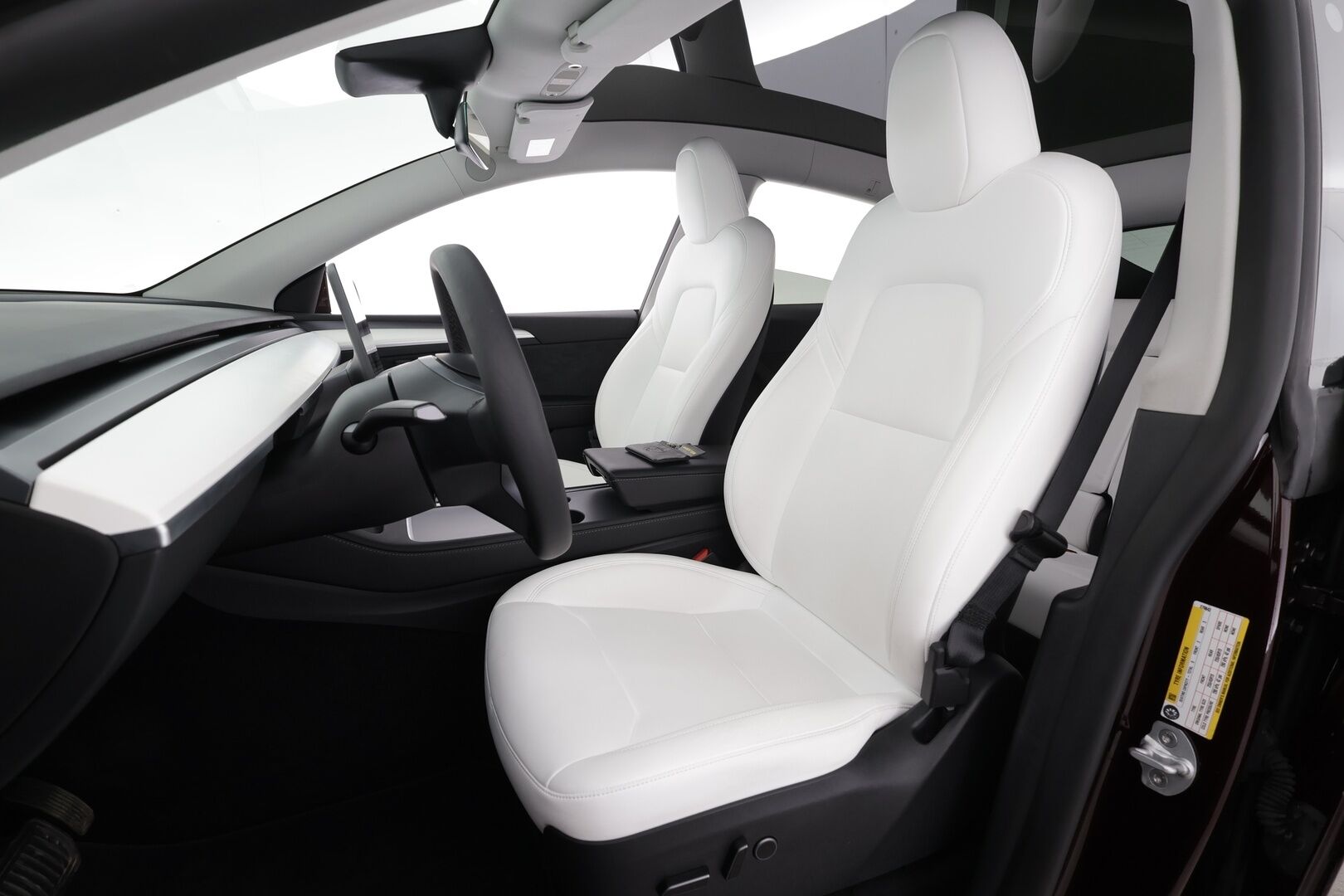 Tesla Model Y 2024 Long Range * Koukku / ILP / ACC / Matrix-LED / Lasikatto / P.kamera / Muistipenkki / Premium Audio * - 1-om Suomi-auto / Akku kuntotarkastettu / 2x Latauskaapelit / Kahdet renkaat 