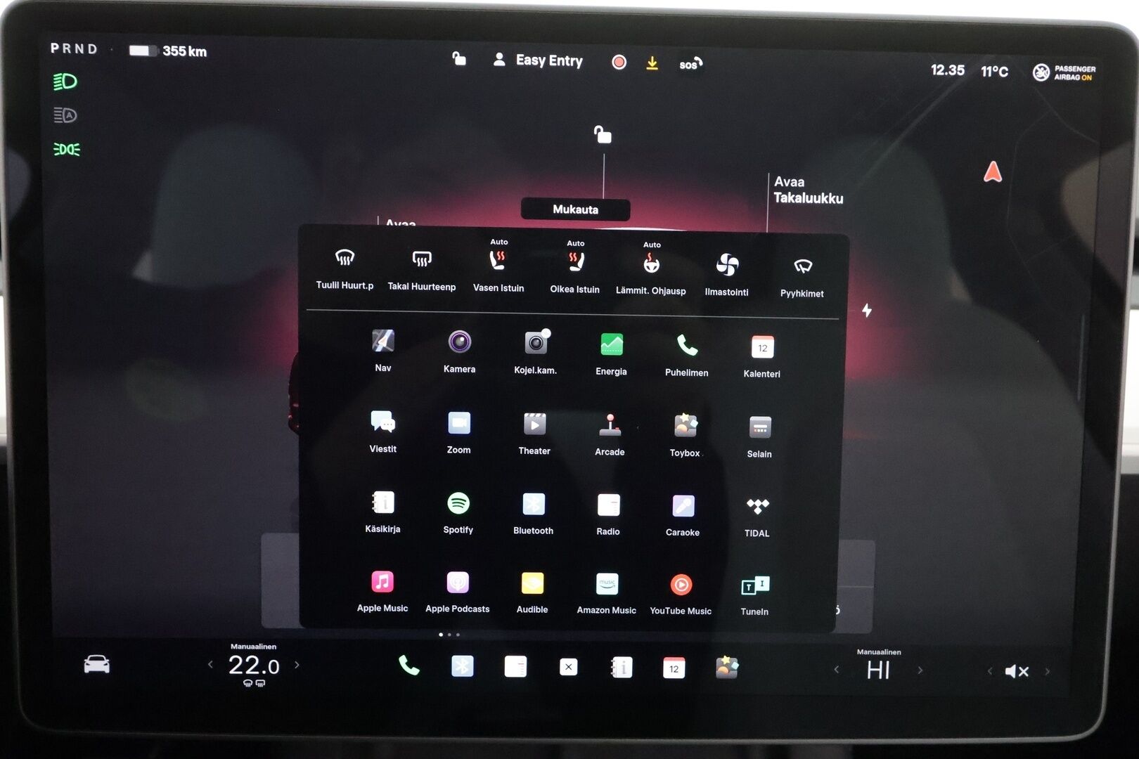 Tesla Model Y 2024 Long Range * Koukku / ILP / ACC / Matrix-LED / Lasikatto / P.kamera / Muistipenkki / Premium Audio * - 1-om Suomi-auto / Akku kuntotarkastettu / 2x Latauskaapelit / Kahdet renkaat 