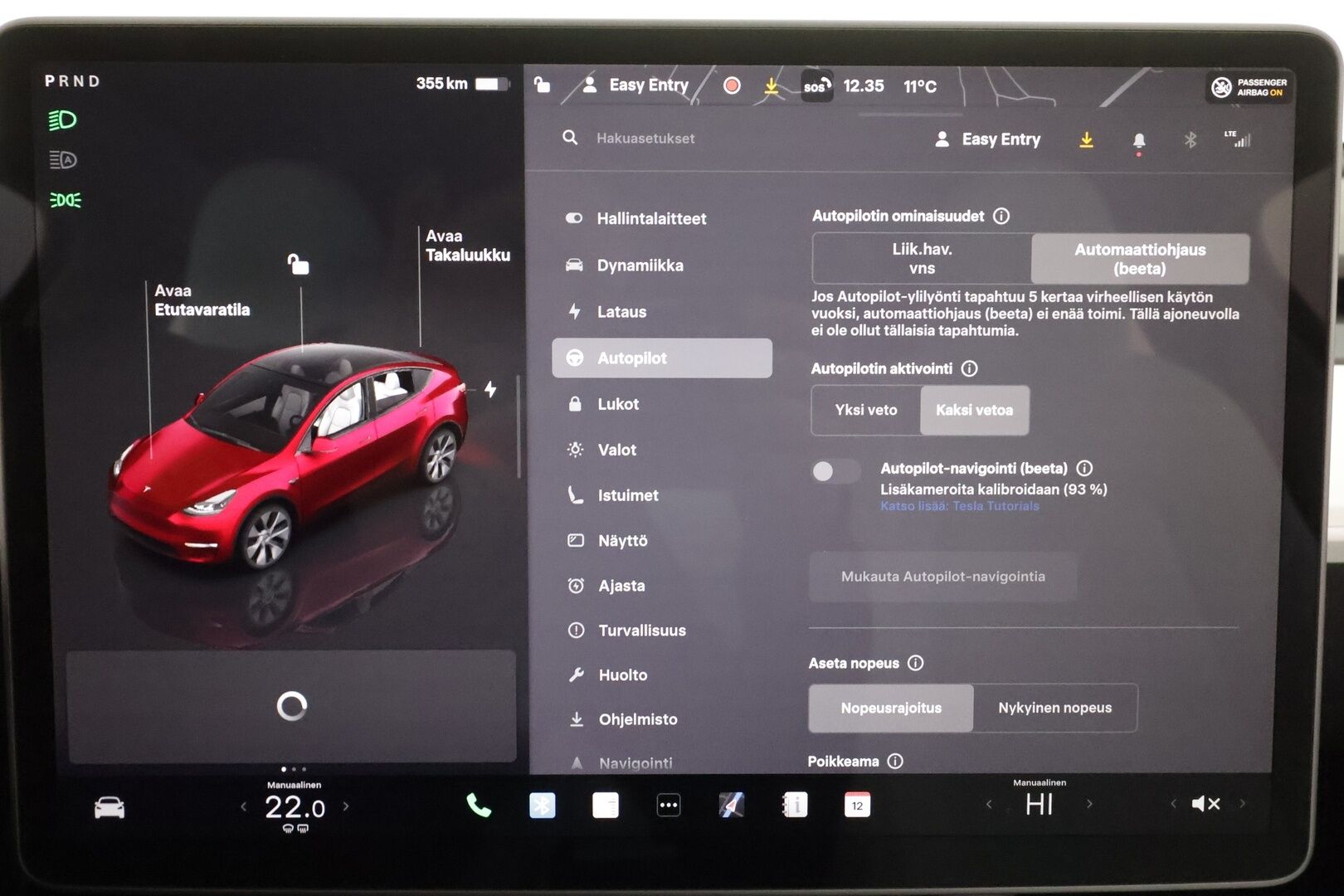 Tesla Model Y 2024 Long Range * Koukku / ILP / ACC / Matrix-LED / Lasikatto / P.kamera / Muistipenkki / Premium Audio * - 1-om Suomi-auto / Akku kuntotarkastettu / 2x Latauskaapelit / Kahdet renkaat 