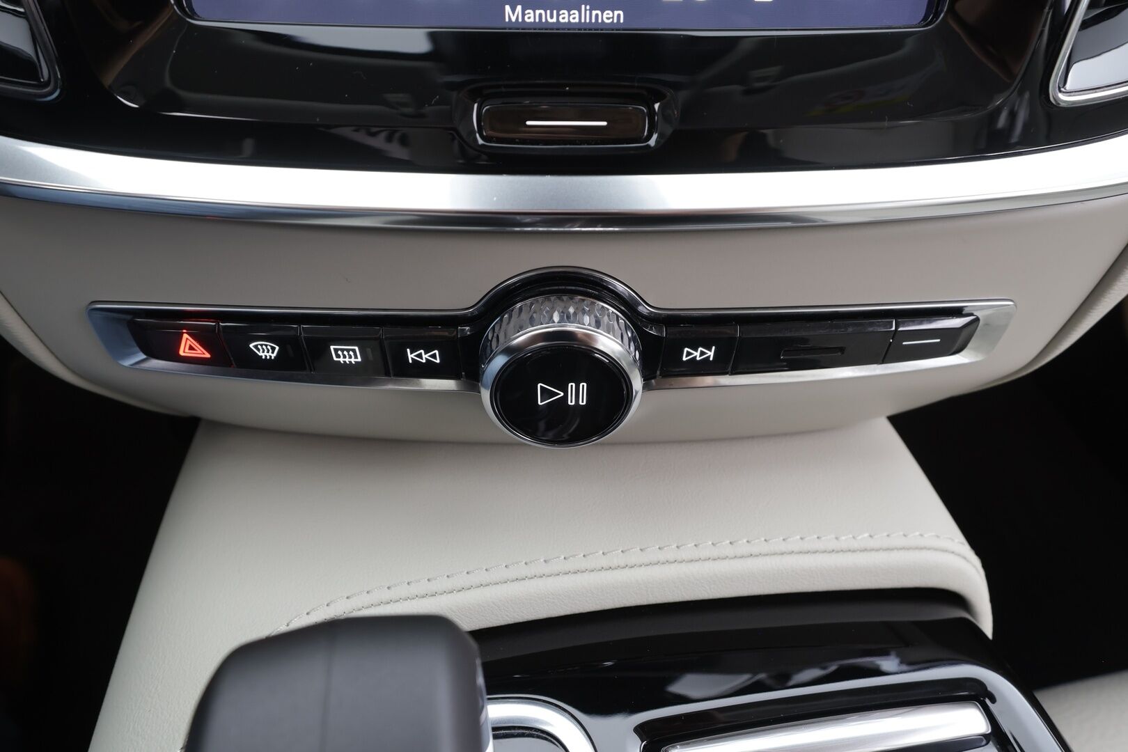 Volvo V60 2024 T8 AWD Long Range High Performance Plus Bright aut - | Lisälämmitin | ACC | P.Kamera | Full-LED | Sporttinahat Muistilla | Kaistavahti | Katveavustin | Navi | Keyless | 1-om Suomi-auto | Kahdet renkaat | 2x Latauskaapelit | Merkkihuollot |