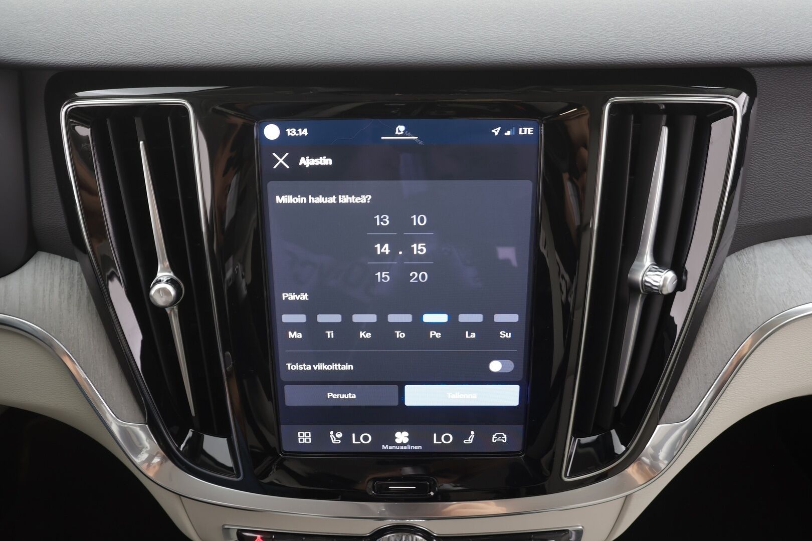 Volvo V60 2024 T8 AWD Long Range High Performance Plus Bright aut - | Lisälämmitin | ACC | P.Kamera | Full-LED | Sporttinahat Muistilla | Kaistavahti | Katveavustin | Navi | Keyless | 1-om Suomi-auto | Kahdet renkaat | 2x Latauskaapelit | Merkkihuollot |