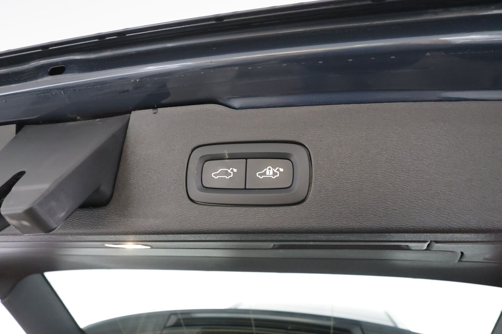 Volvo V60 2024 T8 AWD Long Range High Performance Plus Bright aut - | Lisälämmitin | ACC | P.Kamera | Full-LED | Sporttinahat Muistilla | Kaistavahti | Katveavustin | Navi | Keyless | 1-om Suomi-auto | Kahdet renkaat | 2x Latauskaapelit | Merkkihuollot |