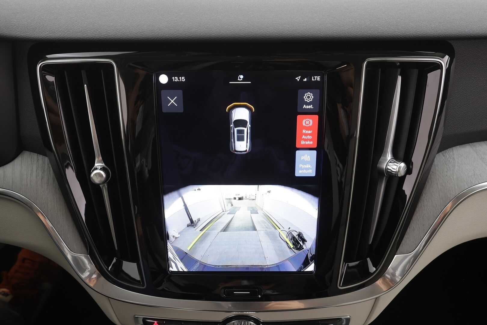 Volvo V60 2024 T8 AWD Long Range High Performance Plus Bright aut - | Lisälämmitin | ACC | P.Kamera | Full-LED | Sporttinahat Muistilla | Kaistavahti | Katveavustin | Navi | Keyless | 1-om Suomi-auto | Kahdet renkaat | 2x Latauskaapelit | Merkkihuollot |