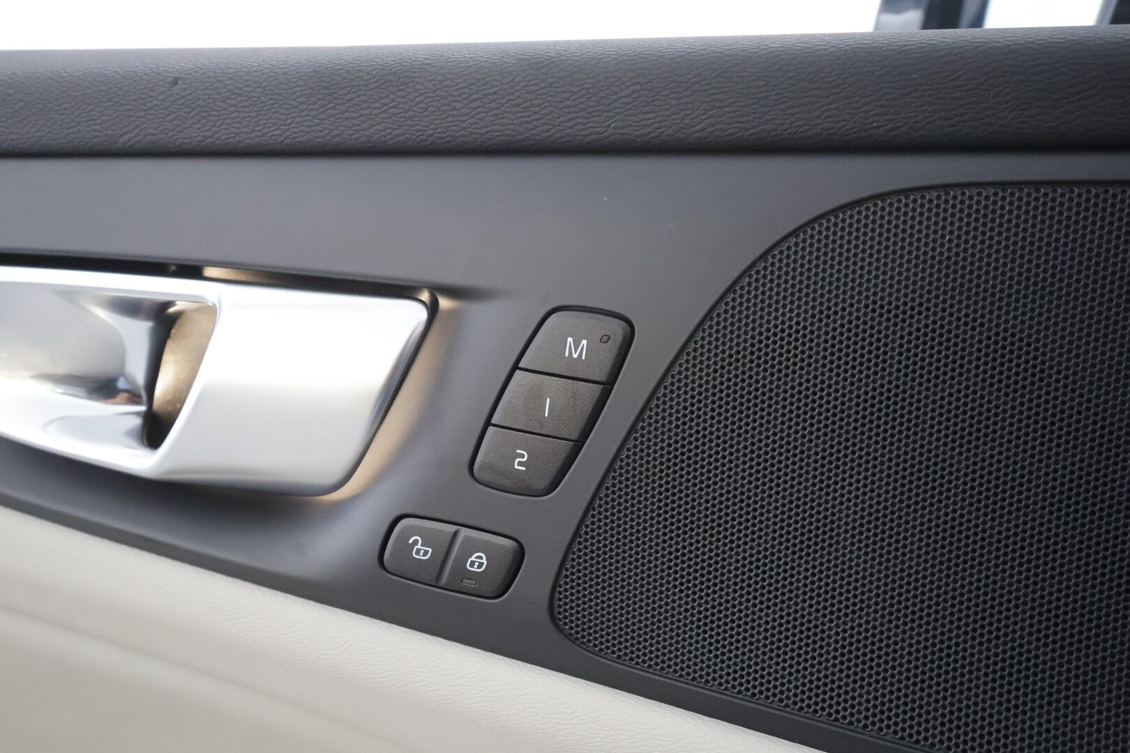 Volvo V60 2024 T8 AWD Long Range High Performance Plus Bright aut - | Lisälämmitin | ACC | P.Kamera | Full-LED | Sporttinahat Muistilla | Kaistavahti | Katveavustin | Navi | Keyless | 1-om Suomi-auto | Kahdet renkaat | 2x Latauskaapelit | Merkkihuollot |