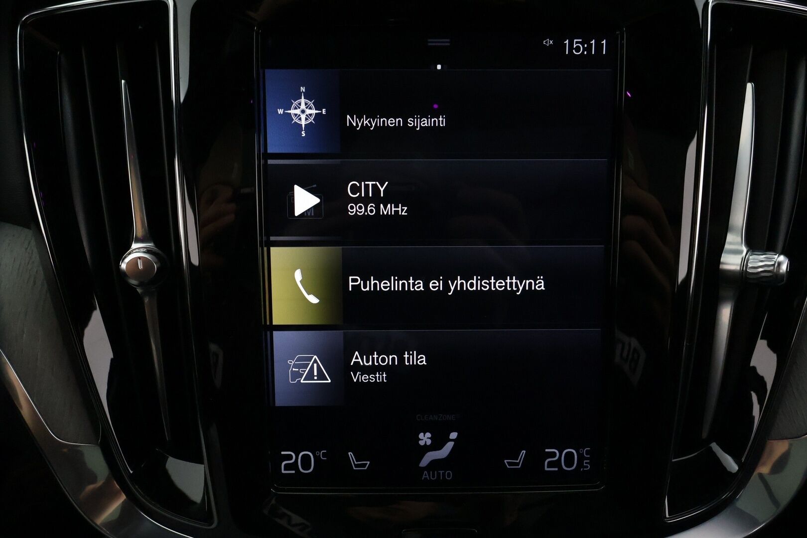 Volvo V60 2020 T8 TwE AWD Inscription aut * ACC / HUD / Panorama / H&K / Muistipenkki / Koukku / Full LED / Webasto / BLIS / 360° / Navi * - Akku kuntotarkastettu / Kahdet renkaat aluvanteilla / Merkkihuollettu / Hyvät varusteet!