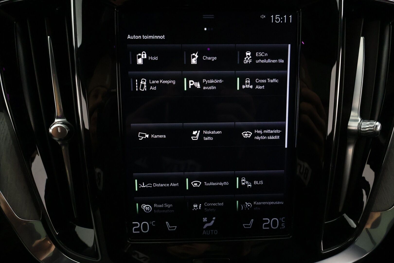 Volvo V60 2020 T8 TwE AWD Inscription aut * ACC / HUD / Panorama / H&K / Muistipenkki / Koukku / Full LED / Webasto / BLIS / 360° / Navi * - Kahdet renkaat aluvanteilla / Merkkihuollettu / Hyvät varusteet!