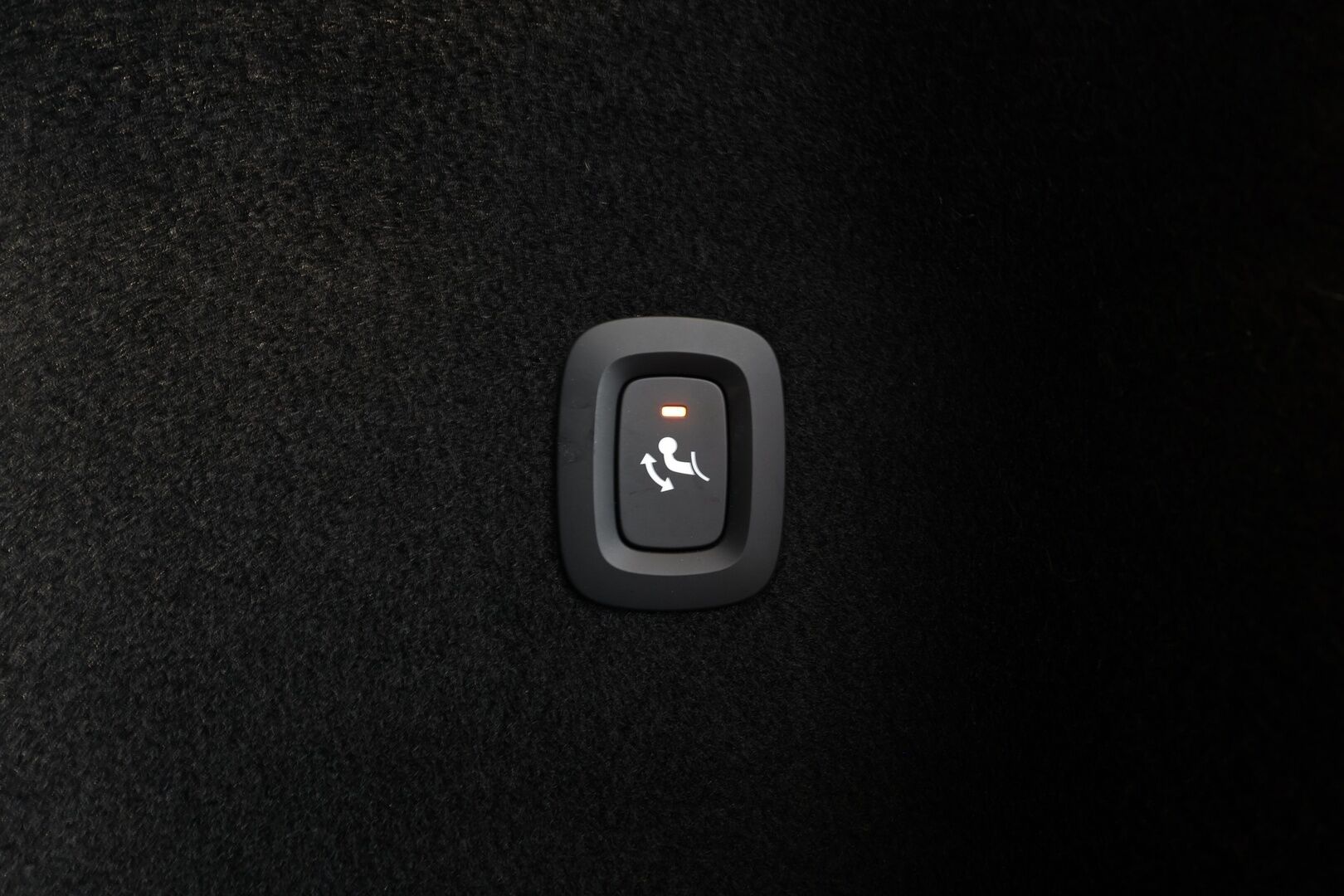 Volvo V60 2020 T8 TwE AWD Inscription aut * ACC / HUD / Panorama / H&K / Muistipenkki / Koukku / Full LED / Webasto / BLIS / 360° / Navi * - Kahdet renkaat aluvanteilla / Merkkihuollettu / Hyvät varusteet!