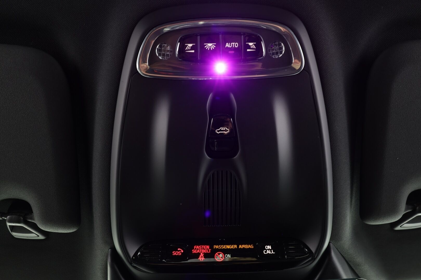 Volvo V60 2020 T8 TwE AWD Inscription aut * ACC / HUD / Panorama / H&K / Muistipenkki / Koukku / Full LED / Webasto / BLIS / 360° / Navi * - Kahdet renkaat aluvanteilla / Merkkihuollettu / Hyvät varusteet!