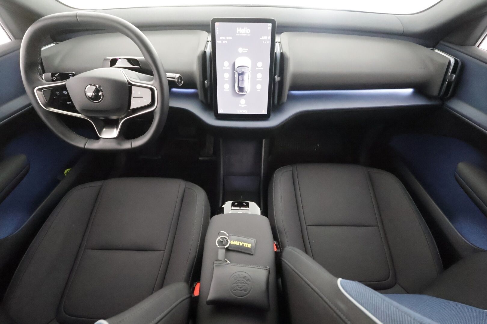 Volvo EX30 2024 Single Extended Range Plus - | ACC | ILP | Harman/Kardon | BLIS | Pilot Assist | P.kamera ja tutkat | Keyless | Ambient light | LED | 1-om suomiauto | 2x renkaat aluin |