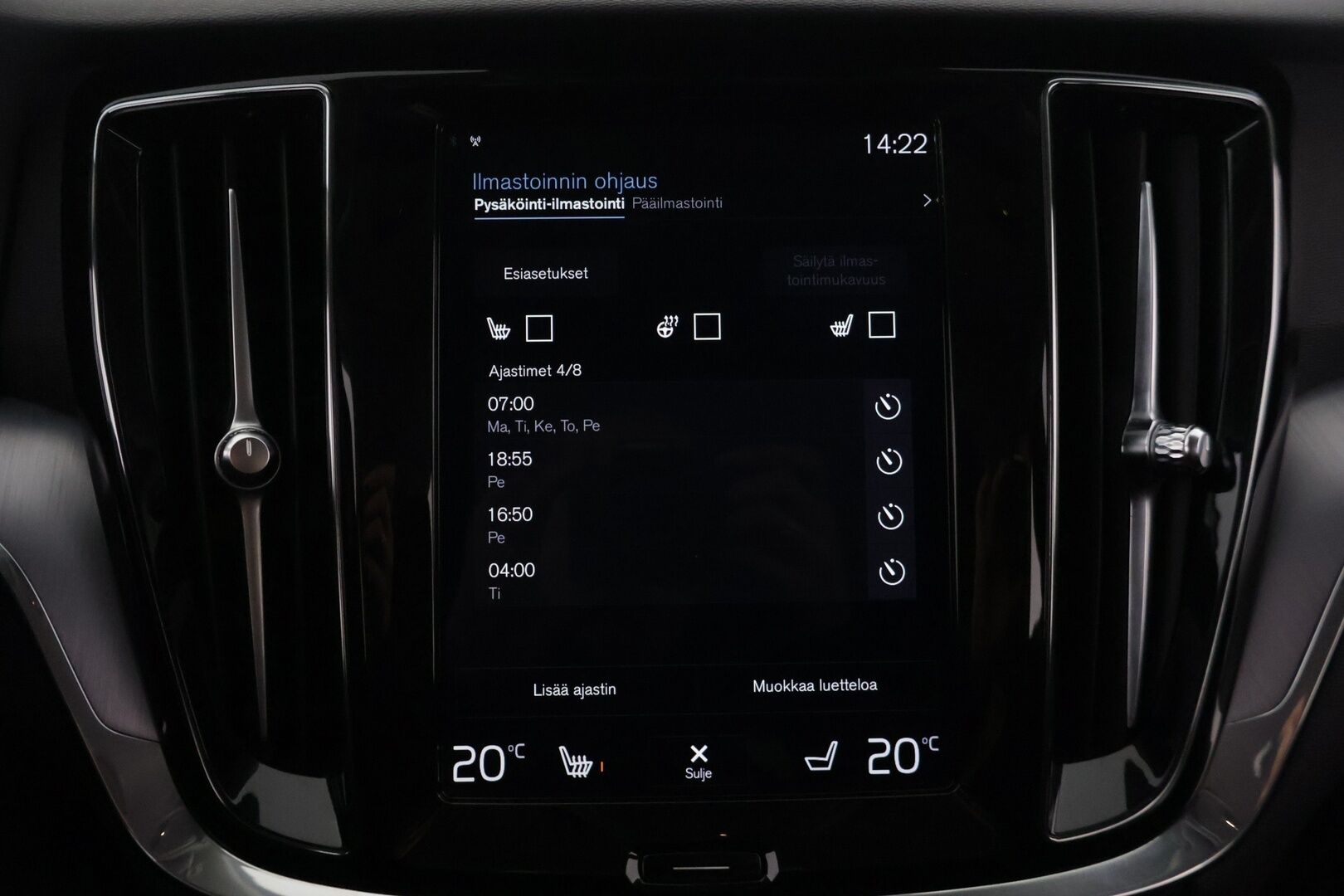 Volvo V60 2020 T6 TwE AWD Momentum aut *Adapt. vakkari / Webasto / VOC / Kaistavahti / Apple&Android / P.kamera / Koukku * - Huippu siisti / Kattavasti varusteltu / Hyvin pidetty!