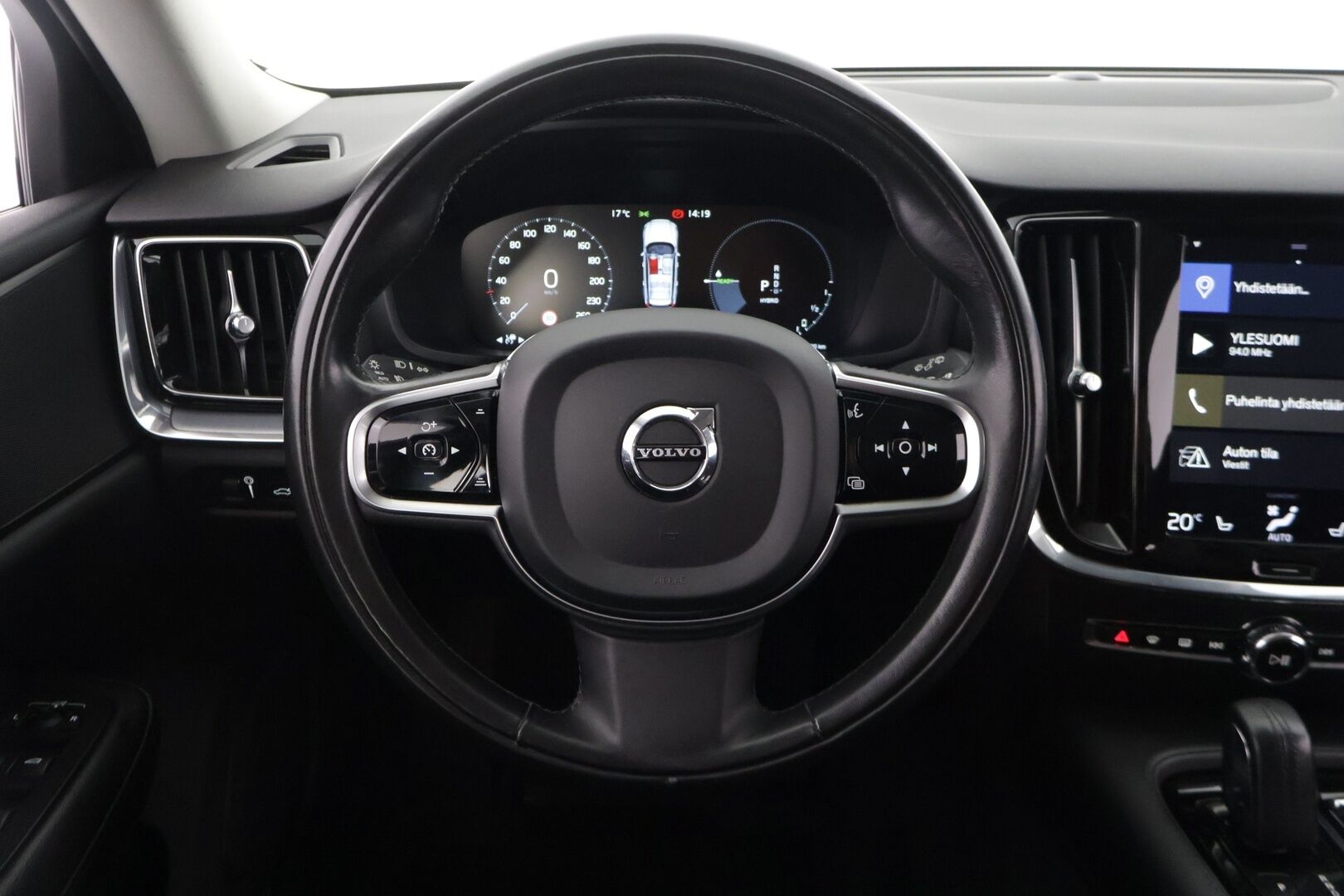Volvo V60 2020 T6 TwE AWD Momentum aut *Adapt. vakkari / Webasto / VOC / Kaistavahti / Apple&Android / P.kamera / Koukku * - Huippu siisti / Kattavasti varusteltu / Hyvin pidetty!