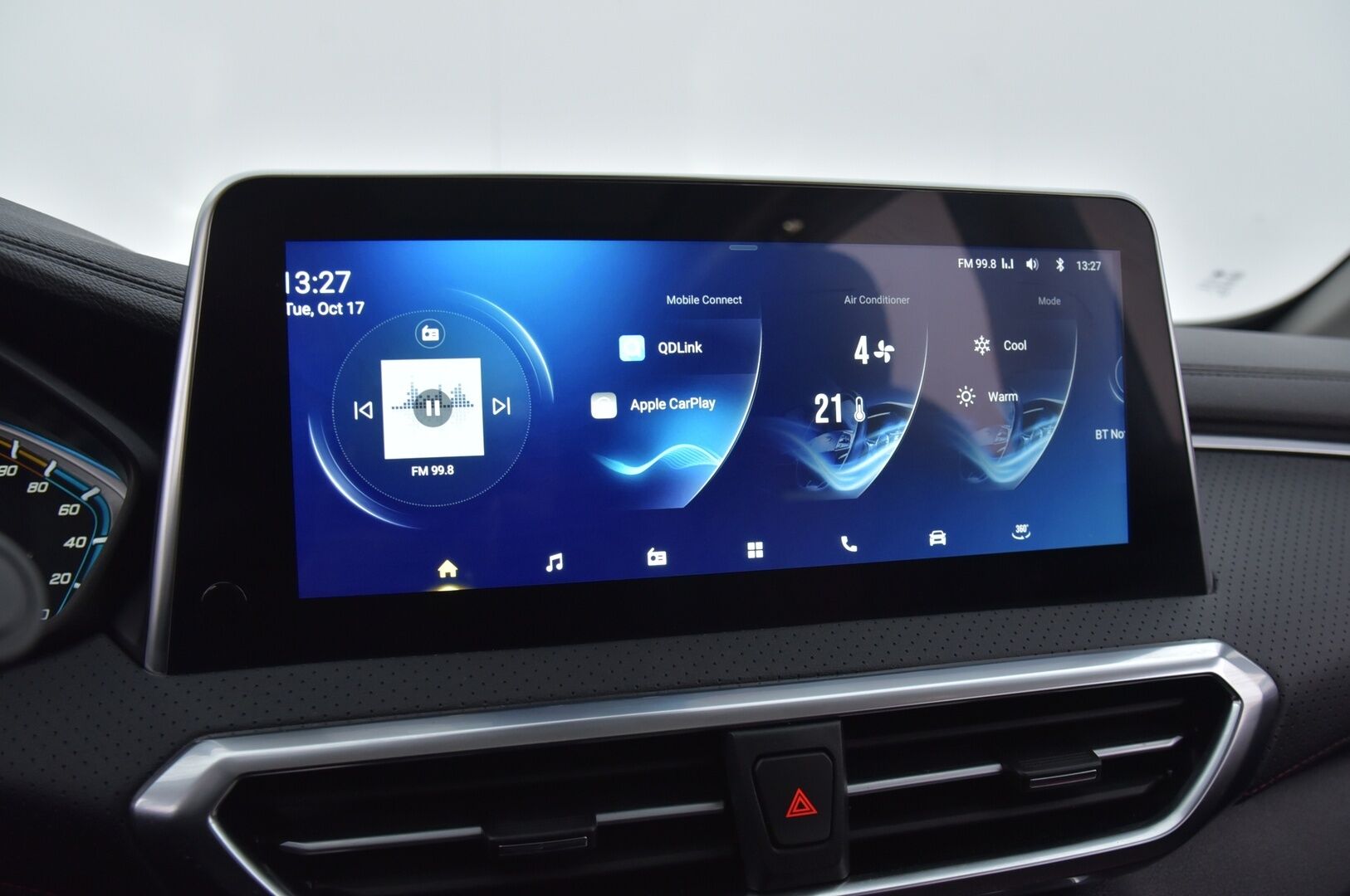 MAXUS EUNIQ 2021 5 Grand Wagon 7 paikkainen - Exclusive - ACC | Nahkasisusta | Sähköpenkki | 360-Kamera | Apple Carplay 