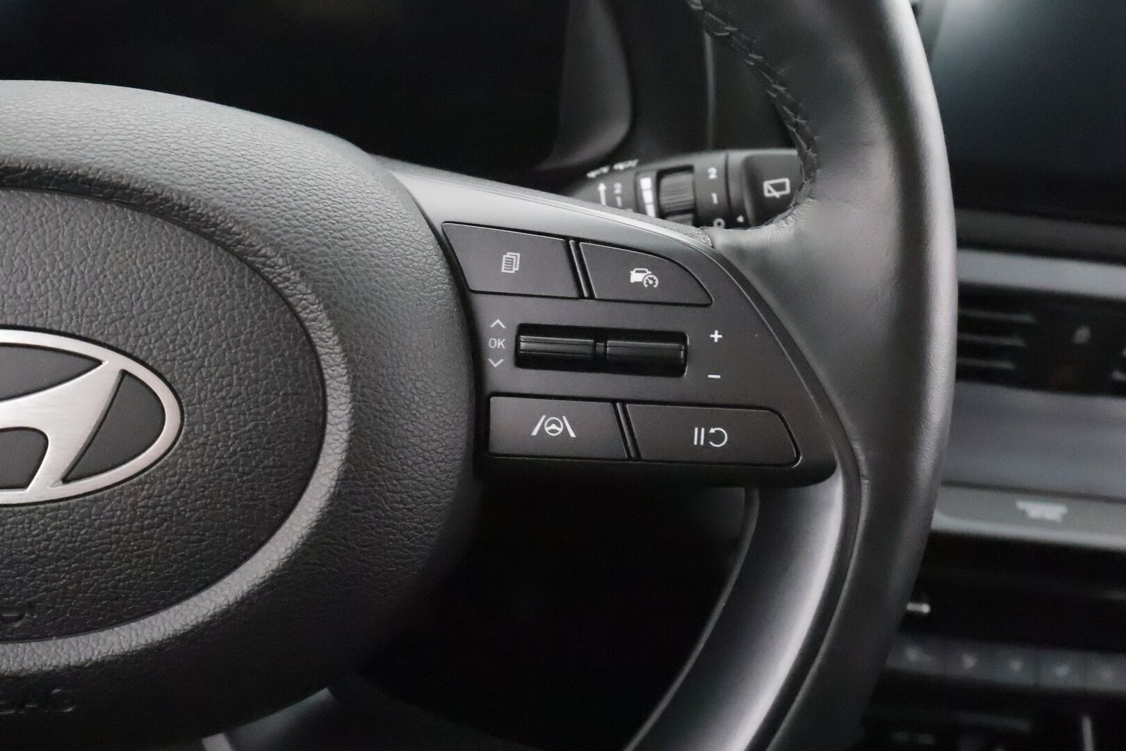 Hyundai i20 Hatchback 2024 1.0 T-GDi 100 hv 7DCT-aut. Comfort MY24 - | Vakkari | Kaistavahti | P.Kamera | LED | Digimittari | Keyless | Ratinlämmitin | Tehdastakuu | Suomi-auto | Kahdet renkaat aluvanteilla | 
