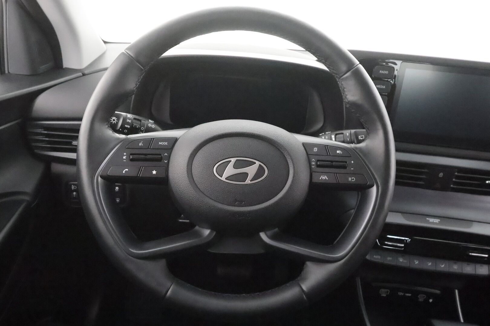 Hyundai i20 Hatchback 2024 1.0 T-GDi 100 hv 7DCT-aut. Comfort MY24 - | Vakkari | Kaistavahti | P.Kamera | LED | Digimittari | Keyless | Ratinlämmitin | Tehdastakuu | Suomi-auto | Kahdet renkaat aluvanteilla | 