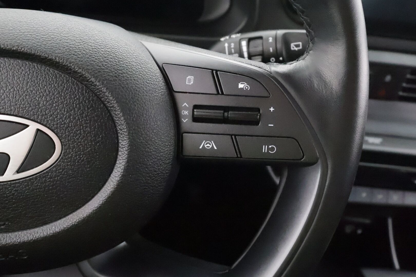 Hyundai i20 Hatchback 2024 1.0 T-GDi 100 hv 7DCT-aut. Comfort MY24 * Vakkari / P.kamera / LED / Ratinlämmitin / Digimittaristo / KeylessGo * - Suomi-auto / 2xRenkaat 