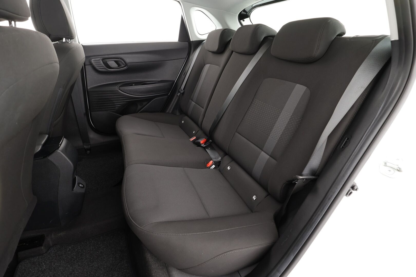 Hyundai i20 Hatchback 2024 1.0 T-GDi 100 hv 7DCT-aut. Comfort MY24 * Vakkari / P.kamera / LED / Digimittaristo / Ratinlämmitin / KeylessGo * - Juuri huollettu! / Suomi-auto / Kahdet renkaat aluvanteilla / Merkkihuollettu