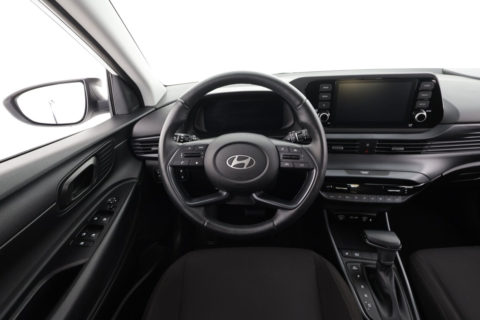 Hyundai i20 Hatchback 2024 1.0 T-GDi 100 hv 7DCT-aut. Comfort MY24 * Vakkari / P.kamera / LED / Digimittaristo / Ratinlämmitin / KeylessGo * - HULLU BLACKWEEK 2,49% KORKOTARJOUS - Suomi-auto / Kahdet renkaat aluvanteilla / Merkkihuollettu