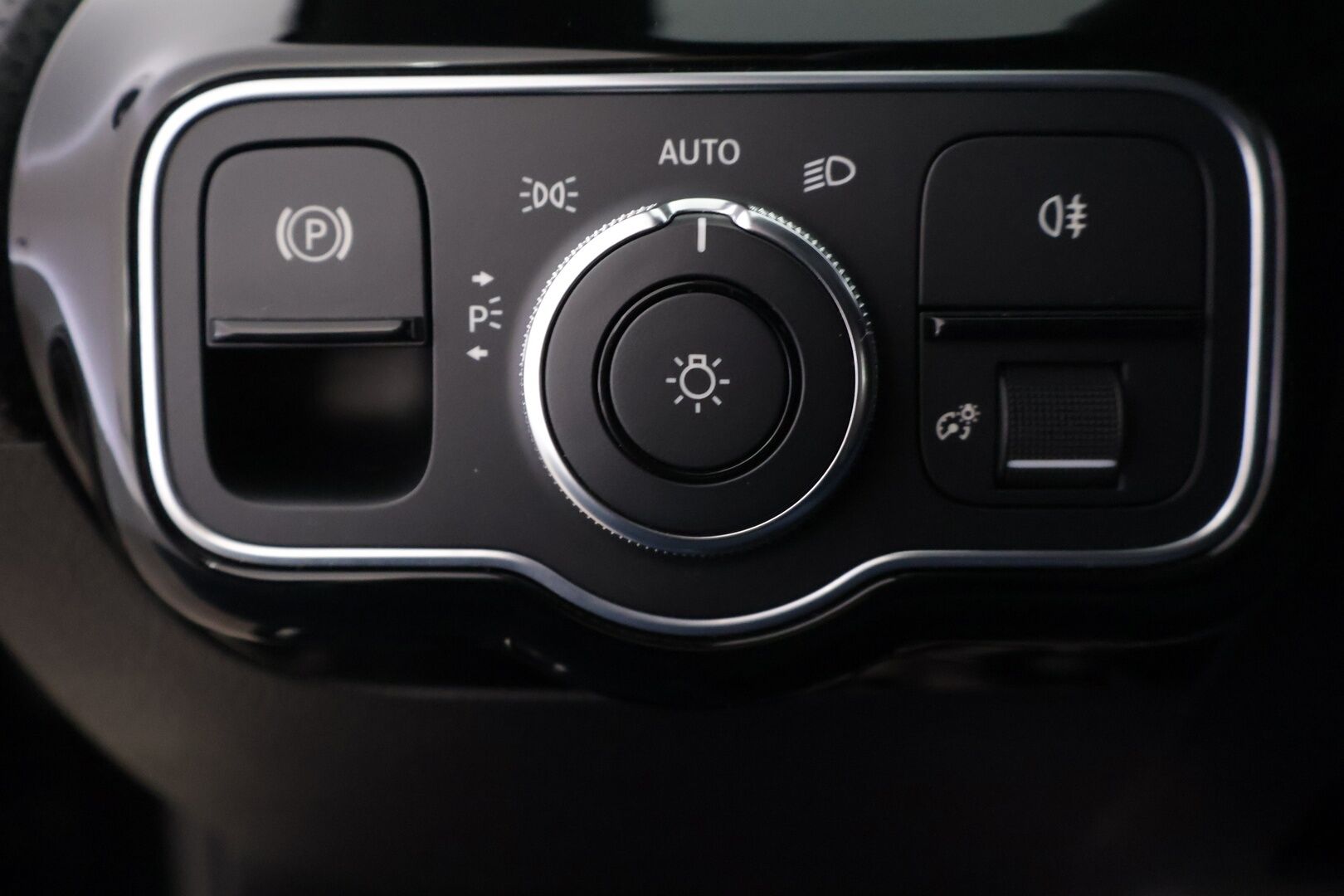 MERCEDES-BENZ A 2021 250 e A Business Style EQ Power *Kaistavahti / Sporttipenkit / P.Kamera / LED High Performance - ajovalot / Apple&Android* - *2x Renkaat ja Vanteet / Juuri huollettu* - HULLUT AVAJAISHULINAT KORKOTARJOUS 3,29 %