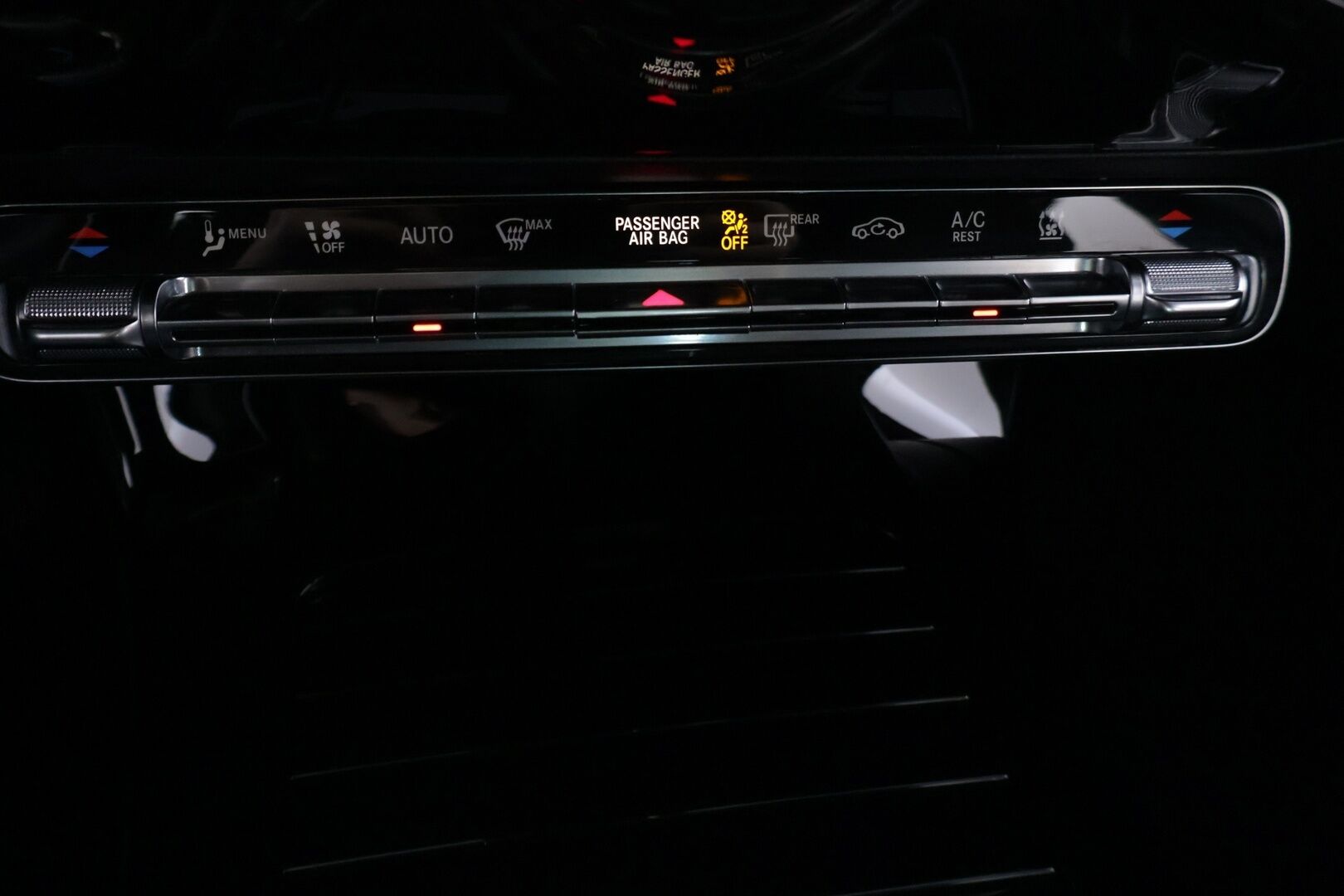 MERCEDES-BENZ A 2021 250 e A Business Style EQ Power *Kaistavahti / Sporttipenkit / P.Kamera / LED High Performance - ajovalot / Apple&Android* - *2x Renkaat ja Vanteet / Juuri huollettu*