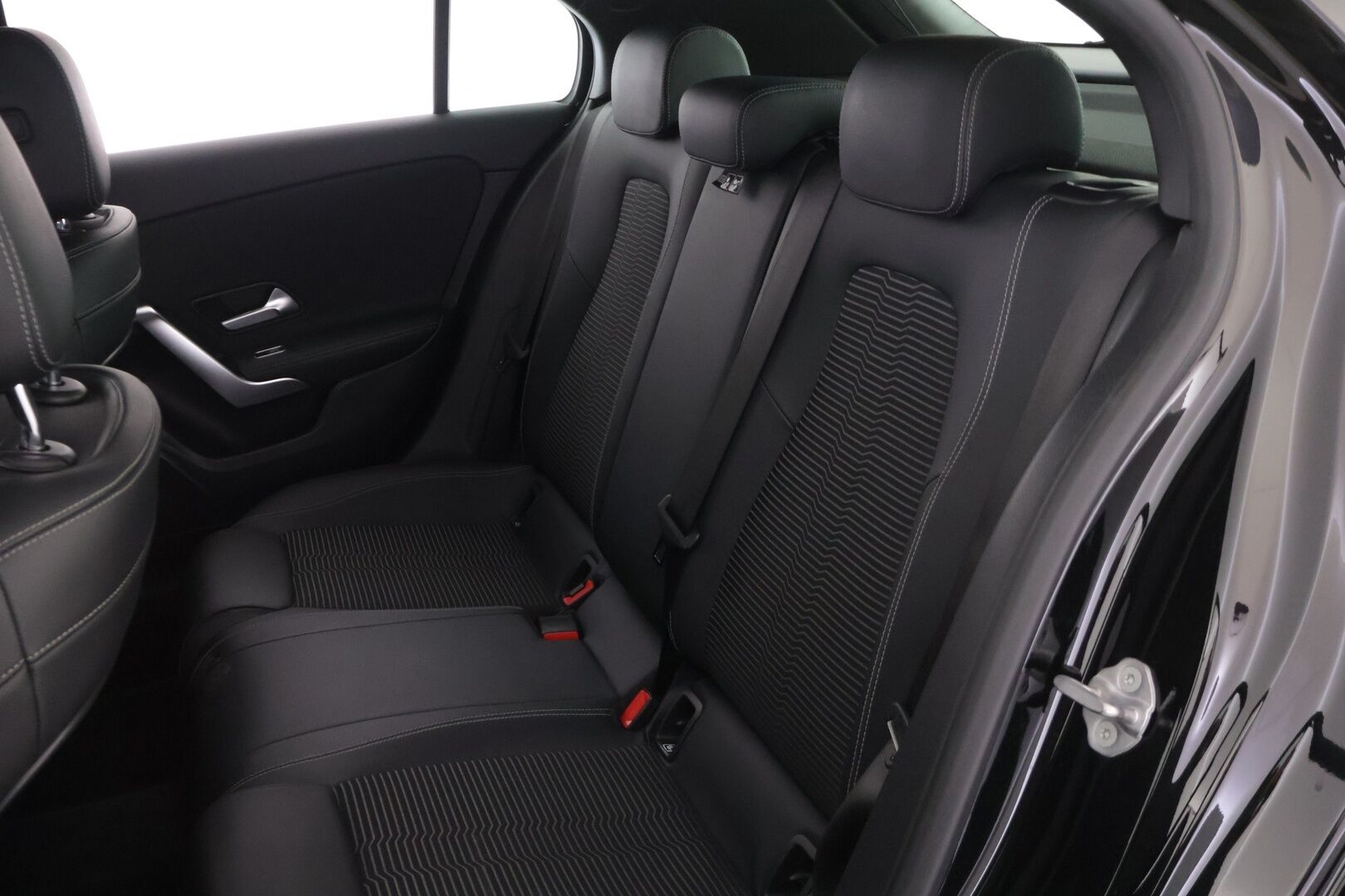 MERCEDES-BENZ A 2021 250 e A Business Style EQ Power *Kaistavahti / Sporttipenkit / P.Kamera / LED High Performance - ajovalot / Apple&Android* - *2x Renkaat ja Vanteet / Juuri huollettu* - HULLUT AVAJAISHULINAT KORKOTARJOUS 3,29 %