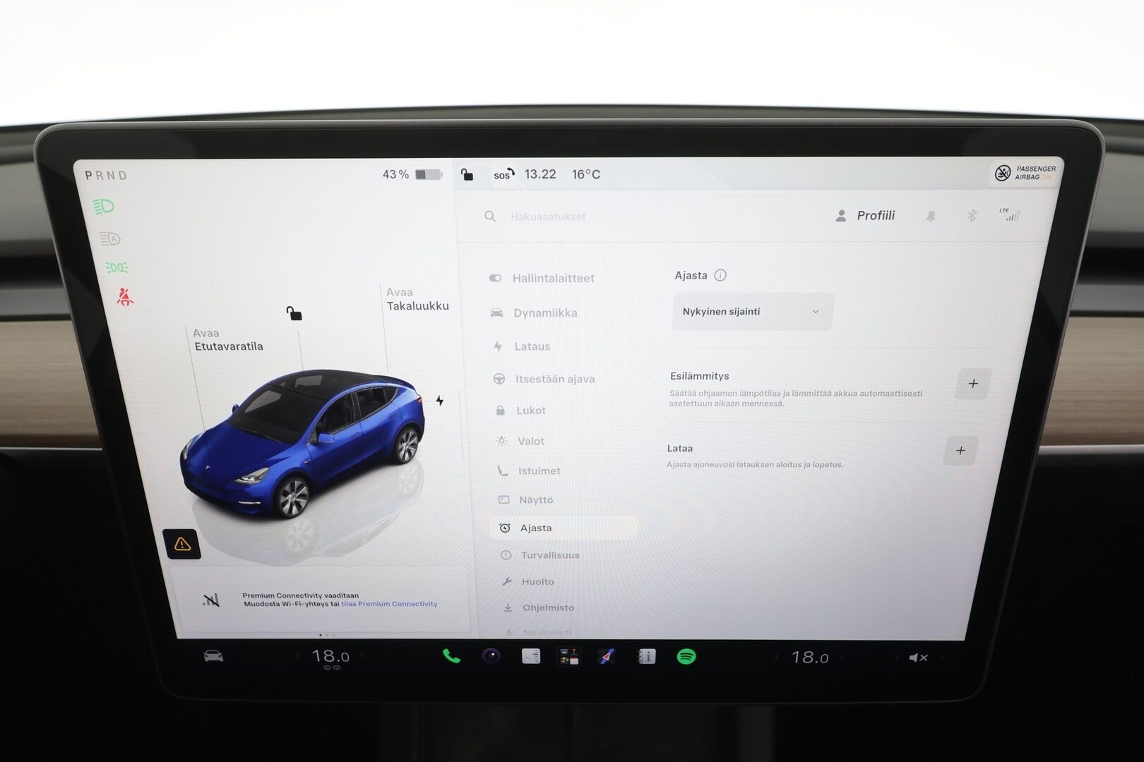 Tesla Model Y 2024 RWD - | ILP | Koukku | ACC | Lasikatto | Matrix | P.Kamera | Muistipenkki | Premium Audio | Navi | Kaistavahti | Keyless | 1-om Suomi-auto | Kahdet renkaat | 2x Latauskaapelit |