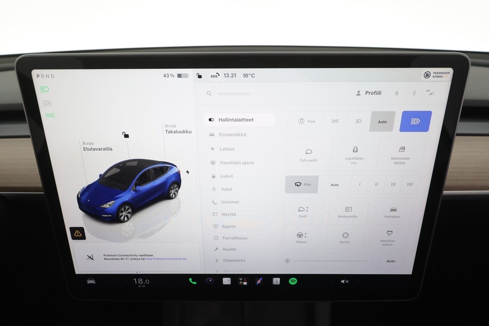 Tesla Model Y 2024 RWD - | ILP | Koukku | ACC | Lasikatto | Matrix | P.Kamera | Muistipenkki | Premium Audio | Navi | Kaistavahti | Keyless | 1-om Suomi-auto | Kahdet renkaat | 2x Latauskaapelit |