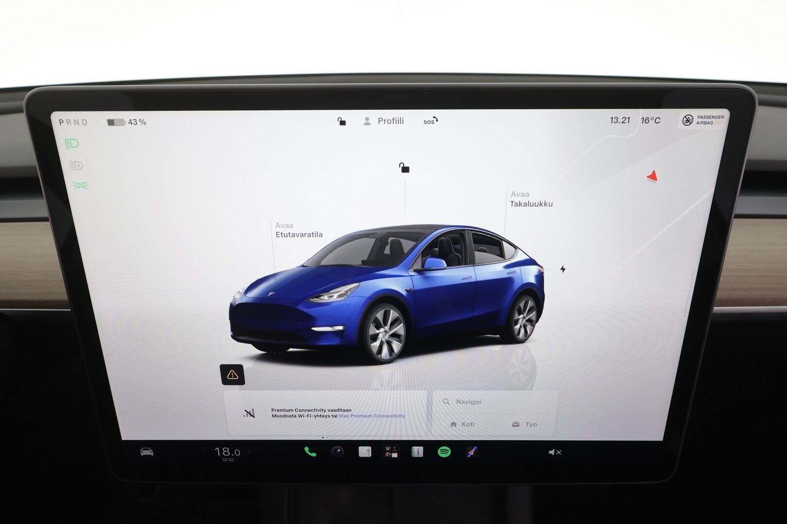 Tesla Model Y 2024 RWD - | ILP | Koukku | ACC | Lasikatto | Matrix | P.Kamera | Muistipenkki | Premium Audio | Navi | Kaistavahti | Keyless | 1-om Suomi-auto | Kahdet renkaat | 2x Latauskaapelit |