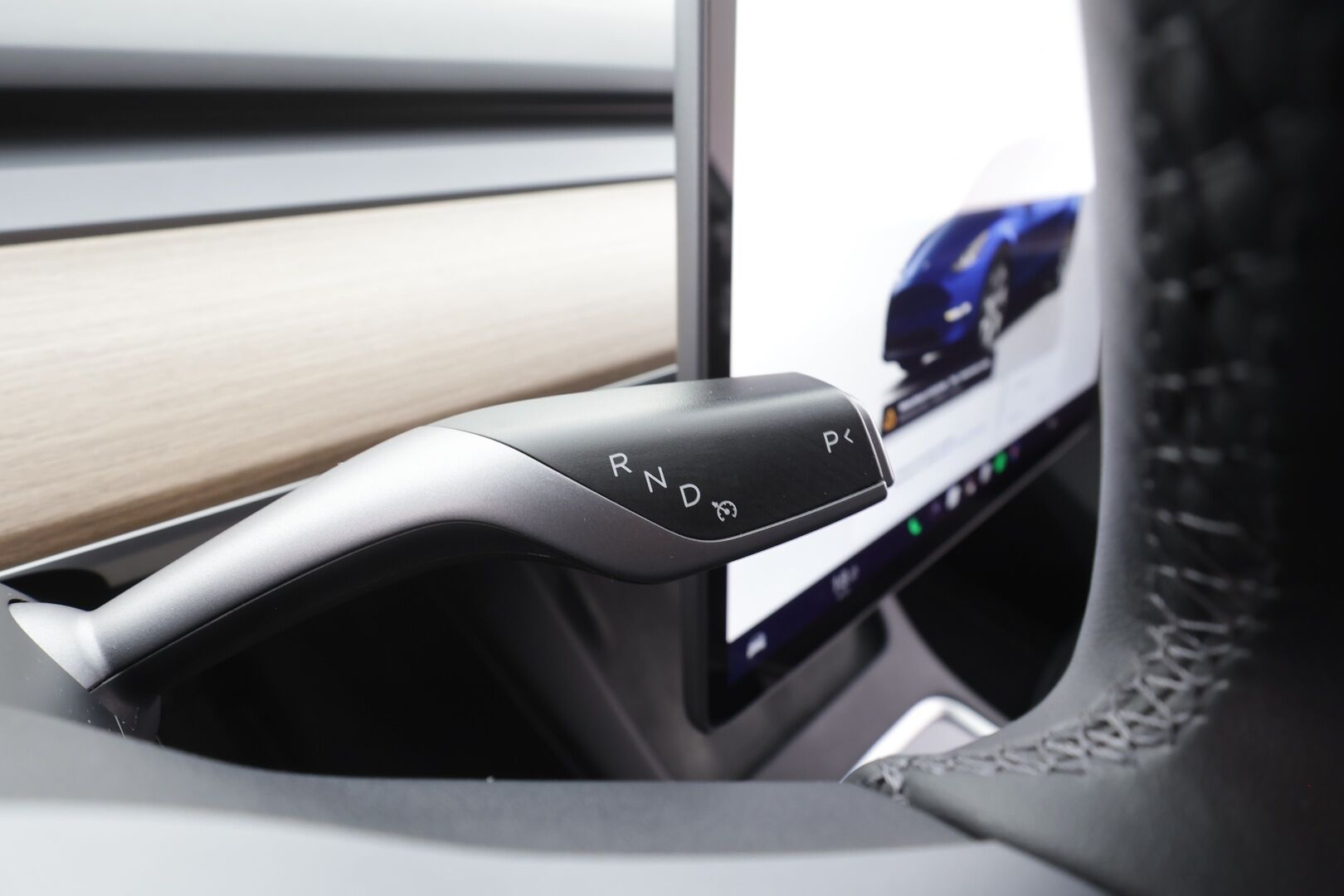Tesla Model Y 2024 RWD - | ILP | Koukku | ACC | Lasikatto | Matrix | P.Kamera | Muistipenkki | Premium Audio | Navi | Kaistavahti | Keyless | 1-om Suomi-auto | Kahdet renkaat | 2x Latauskaapelit |