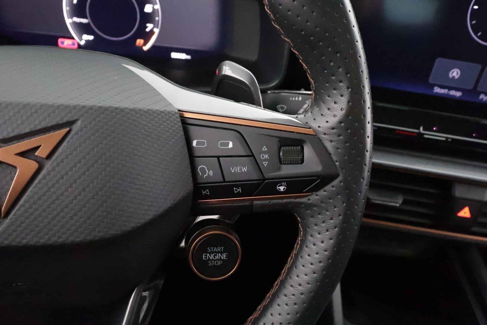 Cupra Formentor 2024 VZ5 2,5 TSI 287 kW 4Drive DSG - | ACC | Webasto | Beats Audio | DCC | Panorama | 360° | Muistipenkki | Sporttinahat | Travel Assist | Side Assist | Keyless | 2x renkaat aluin | 