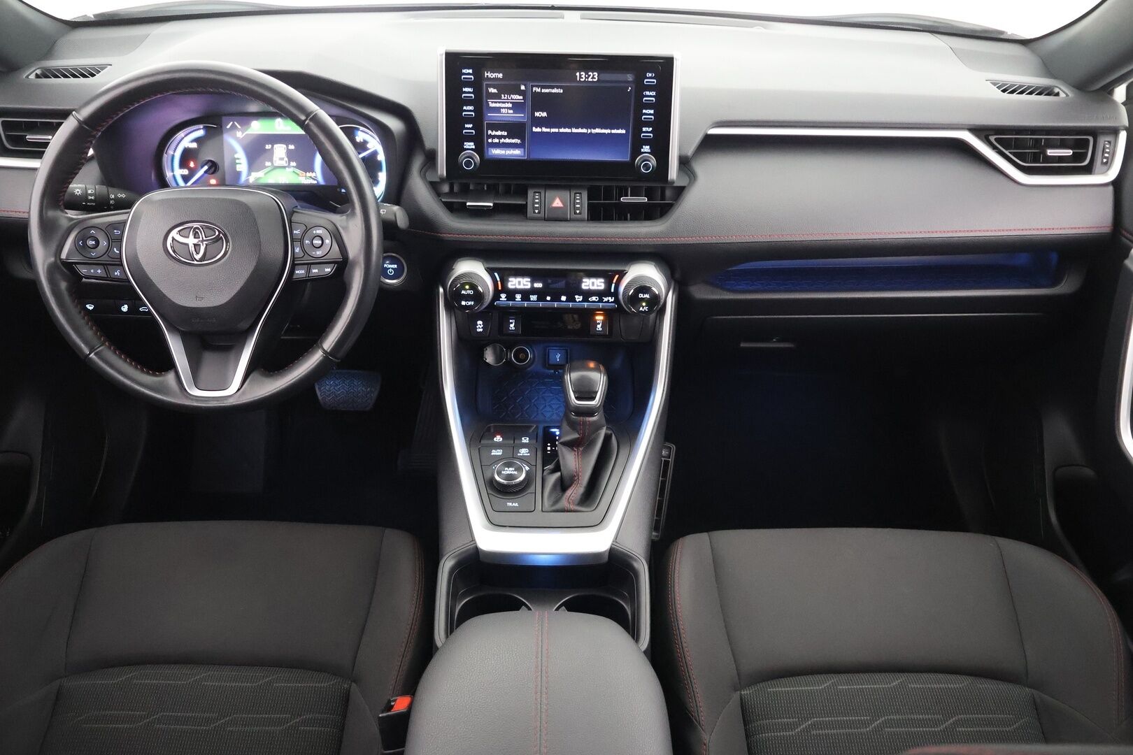Toyota RAV4 2022 2,5 Hybrid AWD-i Active - Adapt. Vakkari | P. Kamera | Koukku | P. Tutkat | Merkkihuollettu