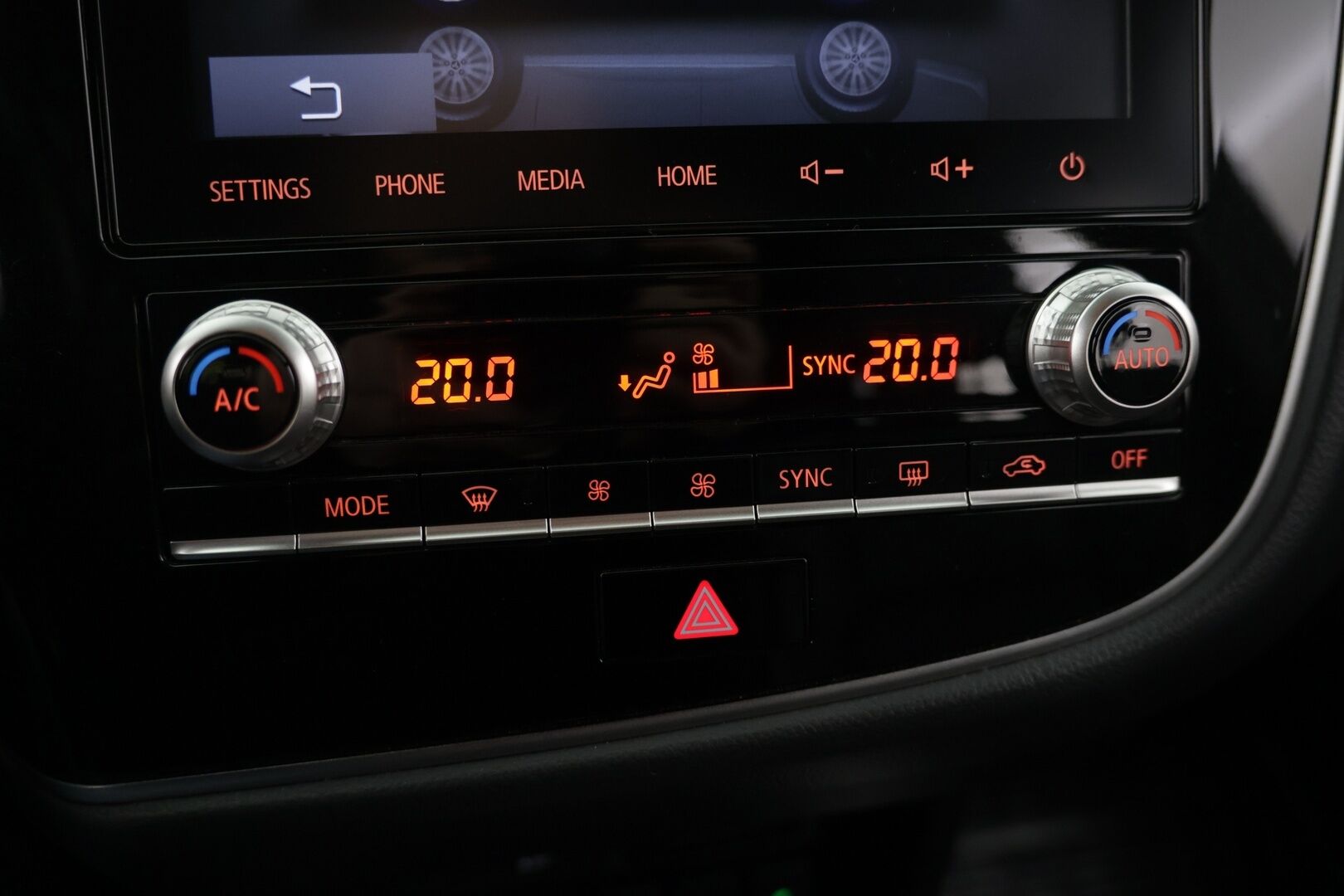 Mitsubishi Outlander PHEV 2020 Intense Business 4WD 5P - | Timanttinahat | ACC | Sähköpenkit | Upea yksilö