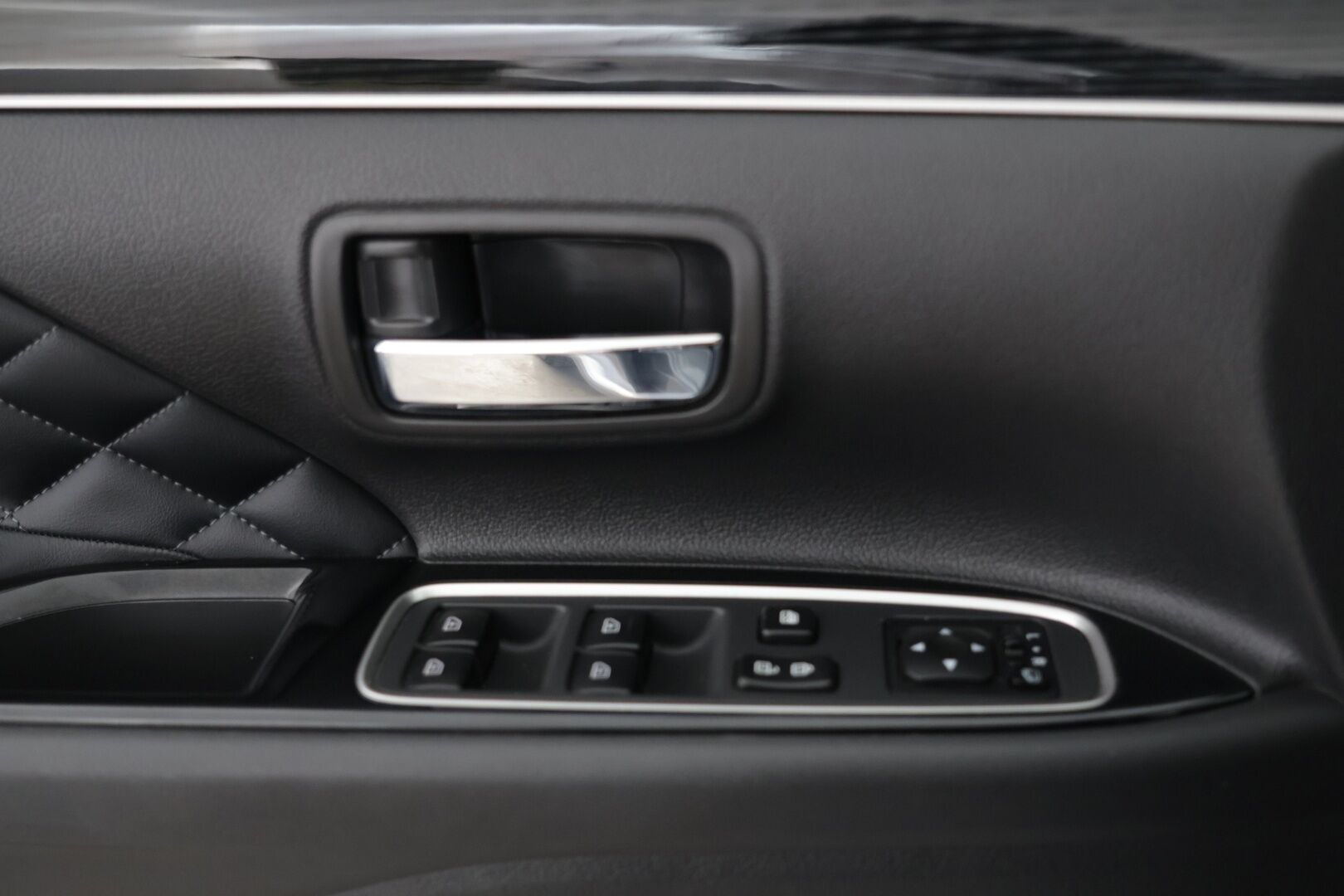 Mitsubishi Outlander PHEV 2020 Intense Business 4WD 5P - | Timanttinahat | ACC | Sähköpenkit | Upea yksilö
