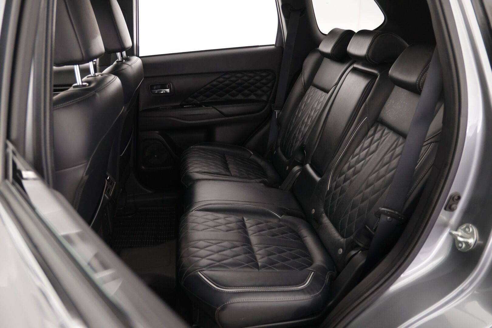Mitsubishi Outlander PHEV 2020 Intense Business 4WD 5P - | Timanttinahat | ACC | Sähköpenkit | Upea yksilö